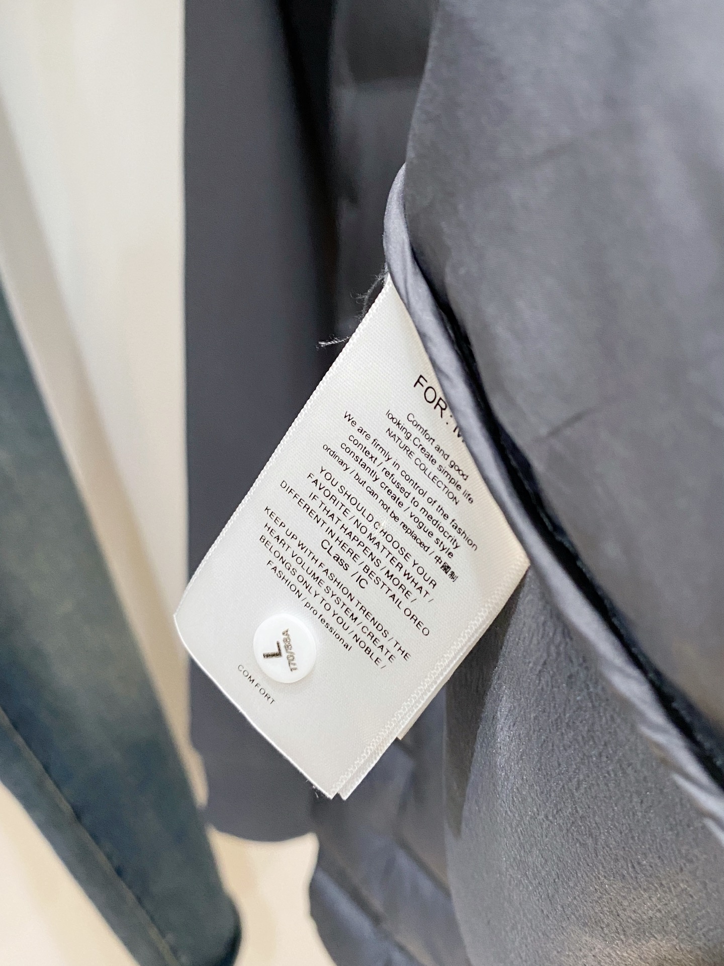 支持年后退换！DESCENTE迪桑特、2025最新款男士羽绒夹克、面料柔软舒适 ．上身版型超赞 ．拉链．