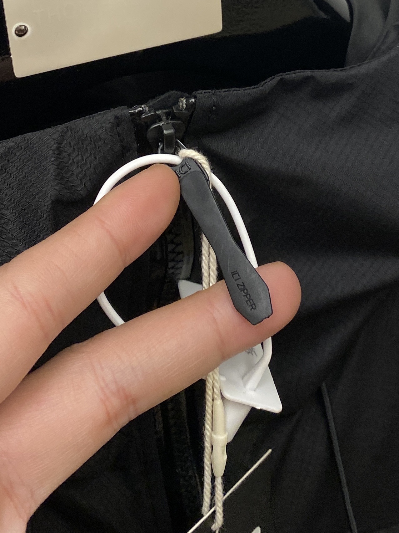 🌾退换始祖鸟、2025新品夹克外套，时尚帅气，简约百搭款，胸前顶级印花图案logo，定制原版面料，不仅挺