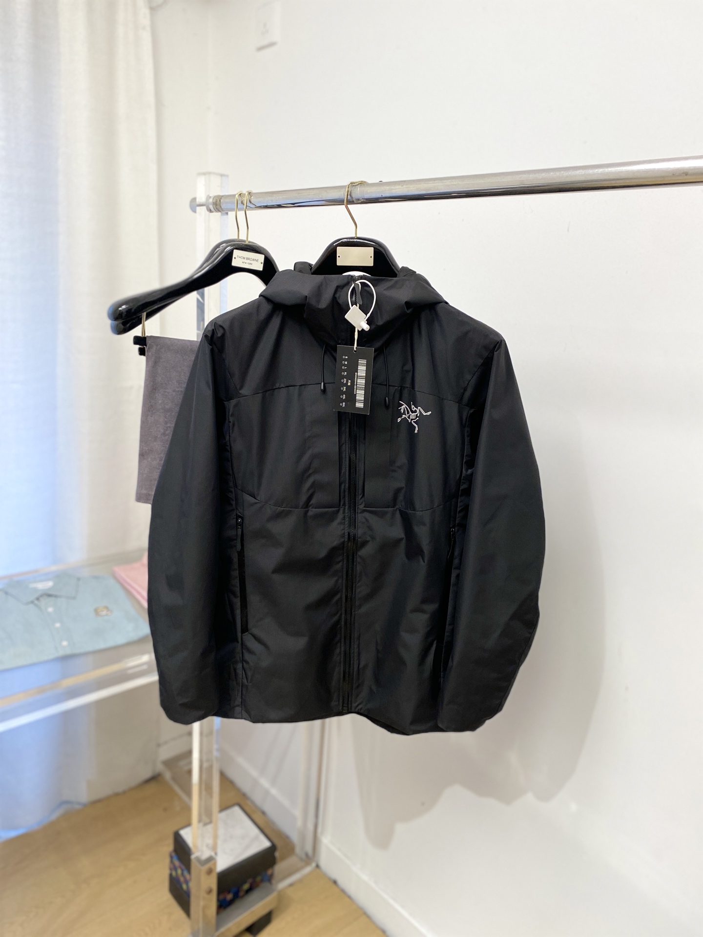 🌾退换始祖鸟、2025新品夹克外套，时尚帅气，简约百搭款，胸前顶级印花图案logo，定制原版面料，不仅挺