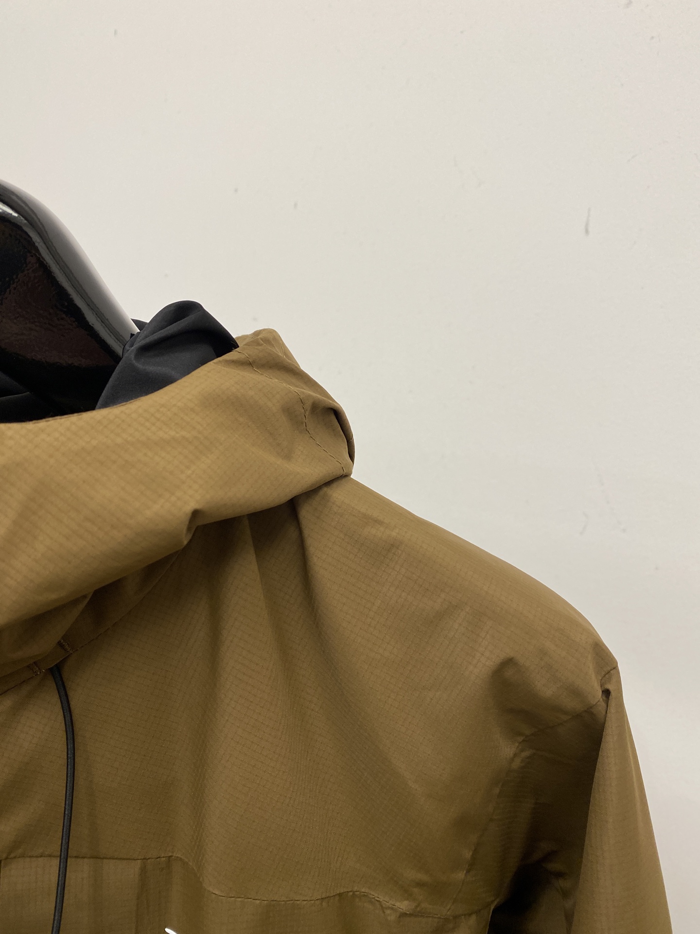 🌾退换始祖鸟、2025新品夹克外套，时尚帅气，简约百搭款，胸前顶级印花图案logo，定制原版面料，不仅挺