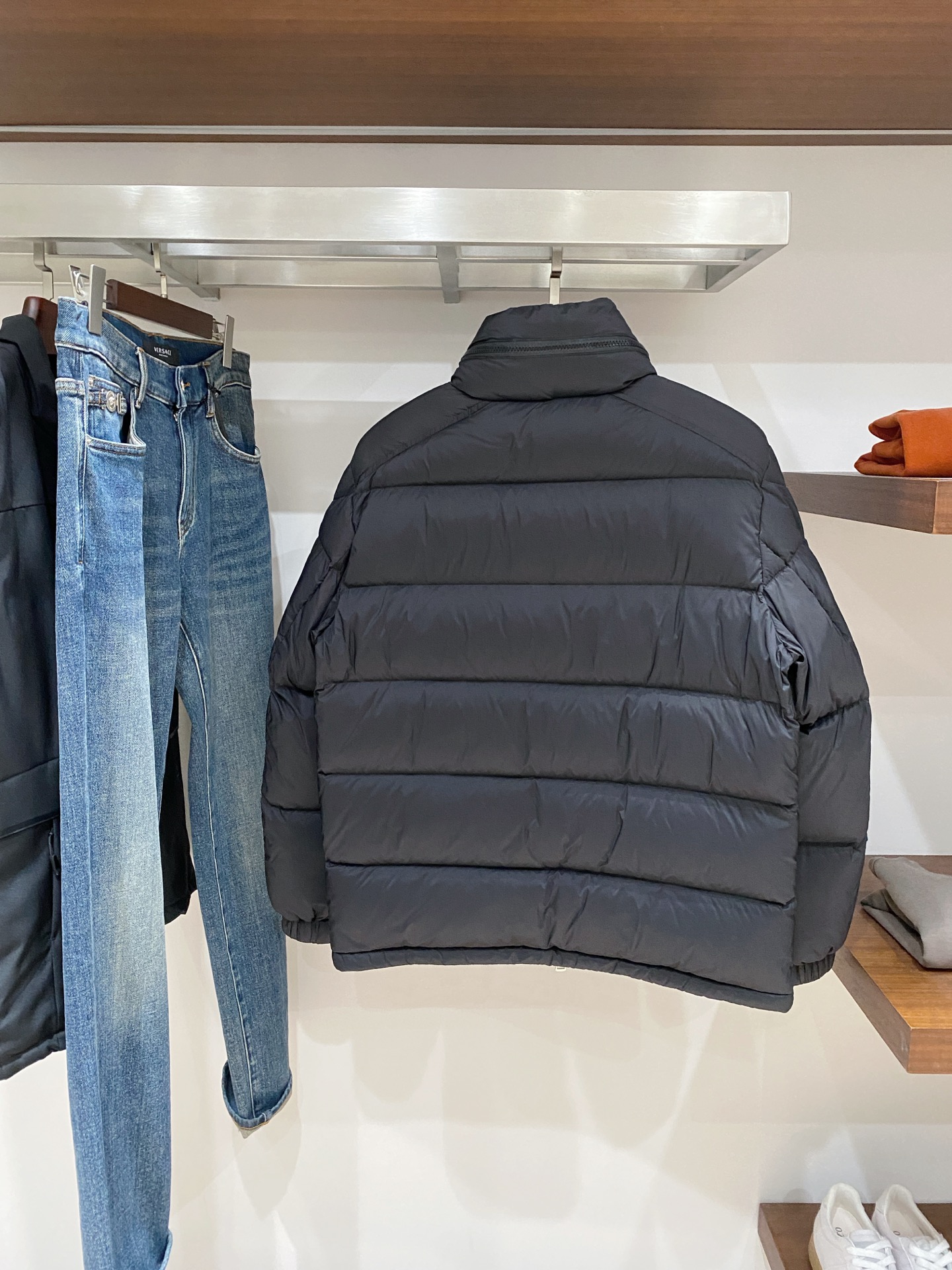 蒙口、2025最新款男士羽绒服、面料柔软舒适 ．上身版型超赞 ．拉链．辅料都是客供 、进口面料，轻便舒适