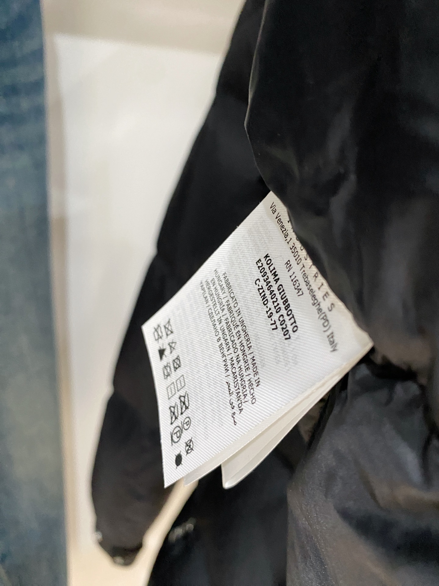 蒙口、2025最新款男士羽绒服、面料柔软舒适 ．上身版型超赞 ．拉链．辅料都是客供 、进口面料，轻便舒适