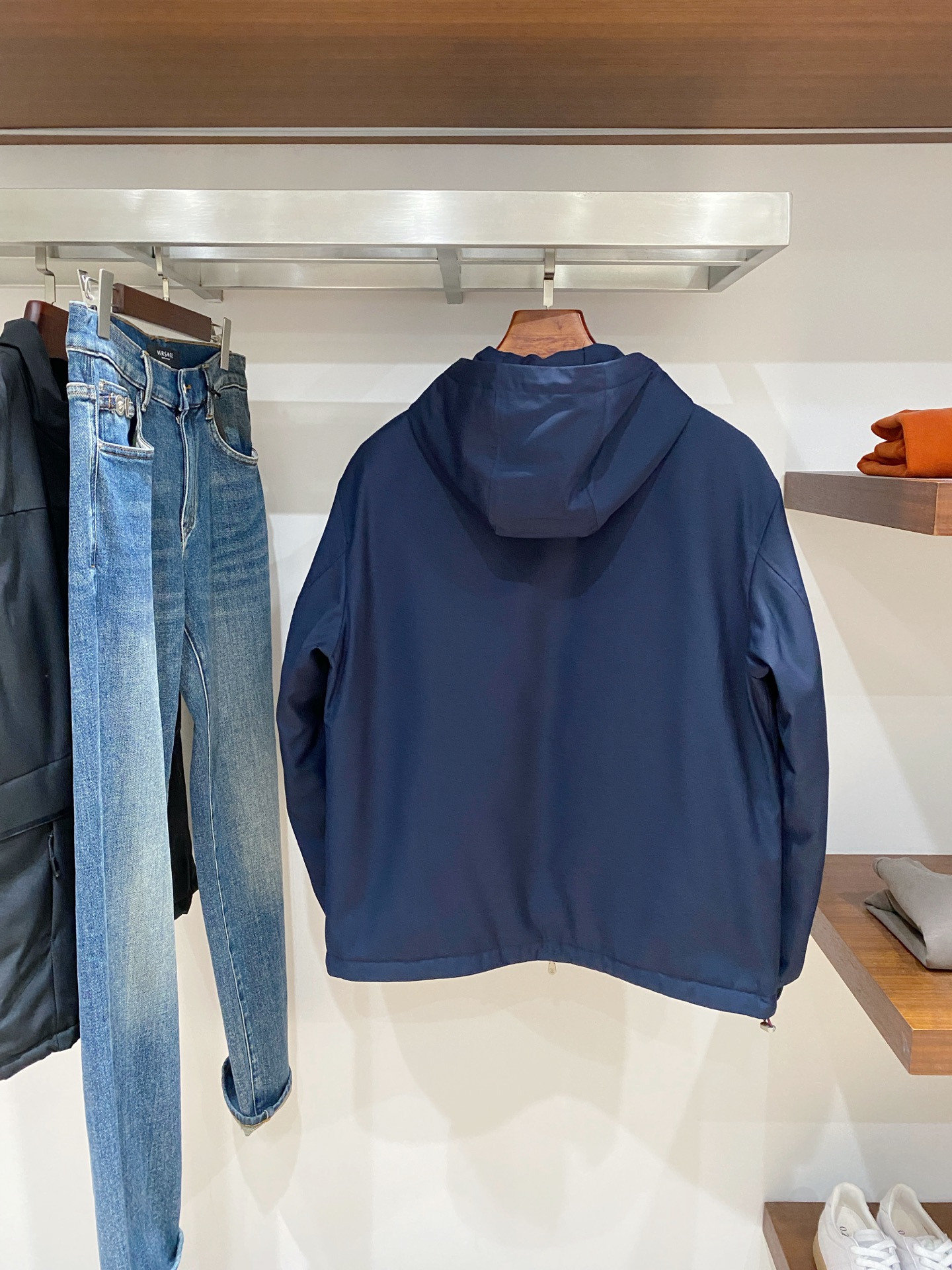 Brunello Cucinelli、2025最新款男士羽绒夹克、面料柔软舒适 ．上身版型超赞 ．拉链．