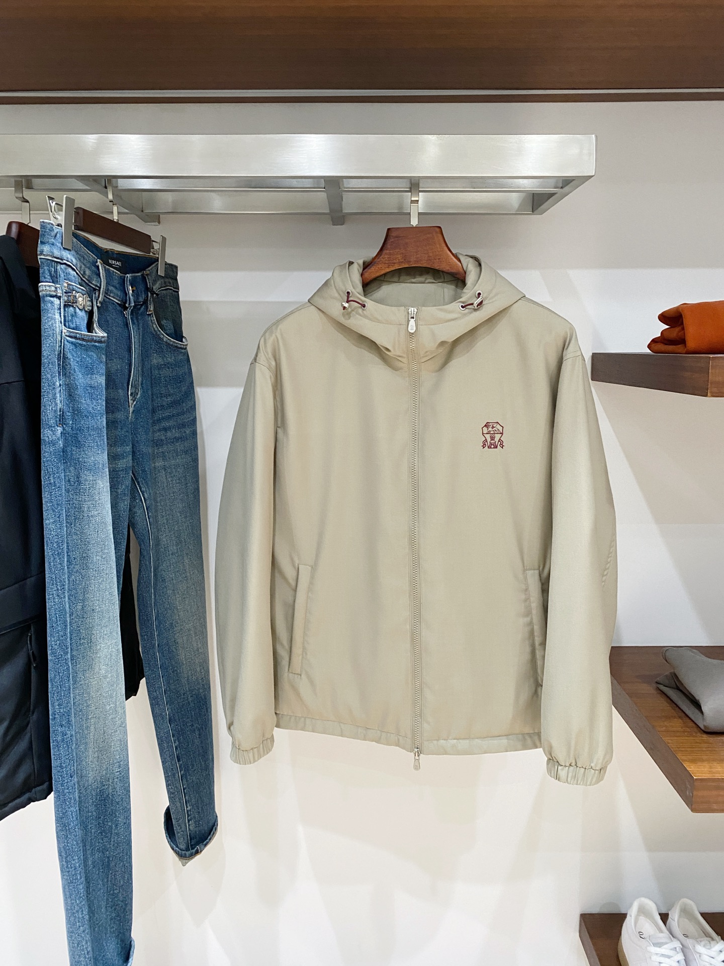 Brunello Cucinelli、2025最新款男士羽绒夹克、面料柔软舒适 ．上身版型超赞 ．拉链．