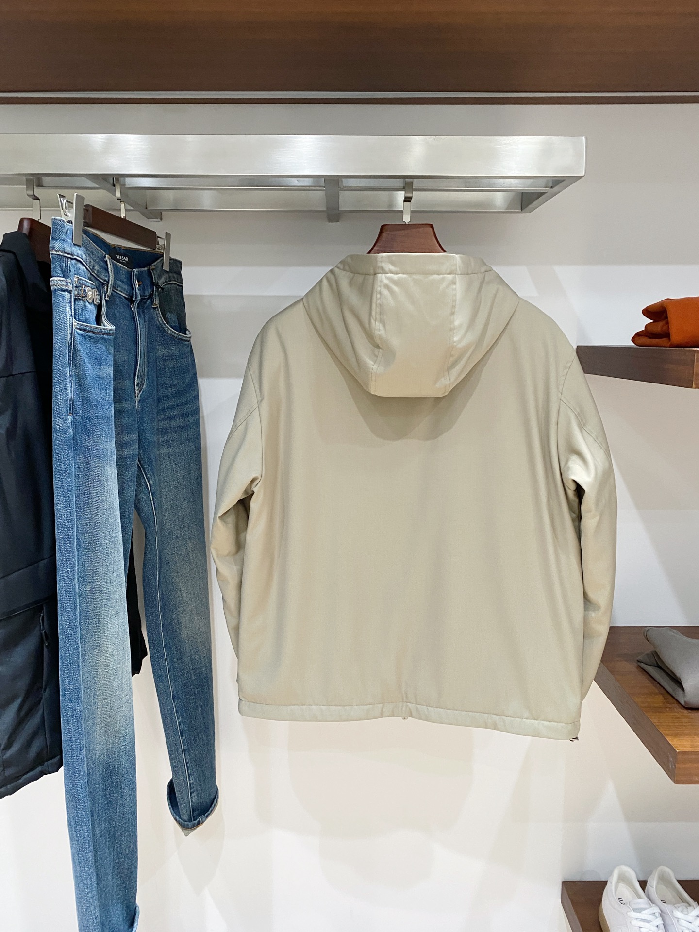 Brunello Cucinelli、2025最新款男士羽绒夹克、面料柔软舒适 ．上身版型超赞 ．拉链．