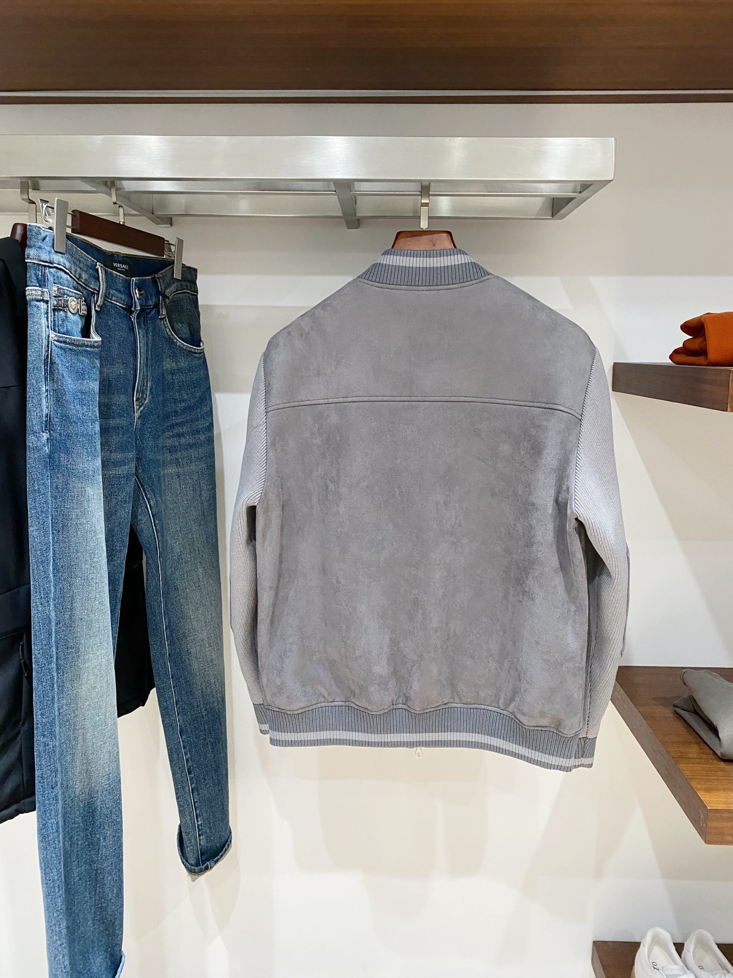 Brunello Cucinelli、2025最新款男士羽绒夹克、面料柔软舒适 ．上身版型超赞 ．拉链．