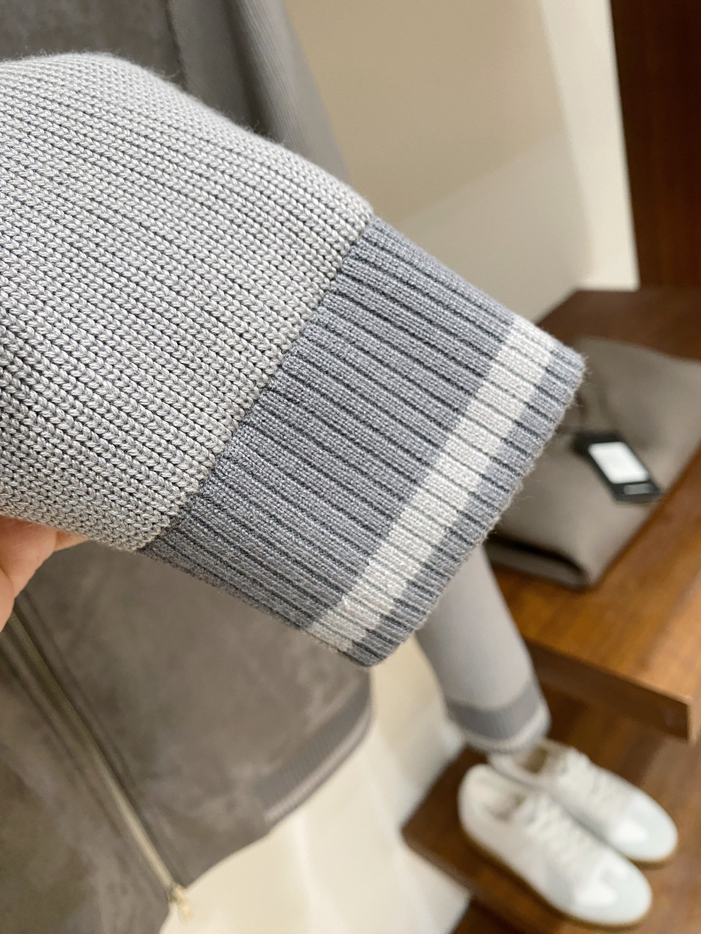 Brunello Cucinelli、2025最新款男士羽绒夹克、面料柔软舒适 ．上身版型超赞 ．拉链．