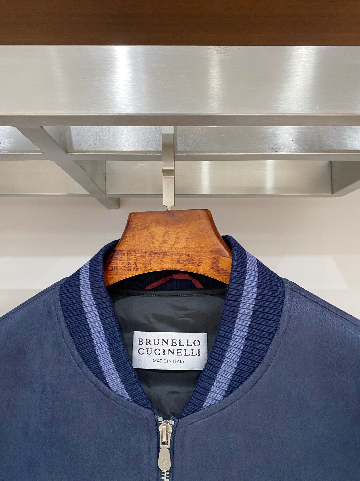 Brunello Cucinelli、2025最新款男士羽绒夹克、面料柔软舒适 ．上身版型超赞 ．拉链．