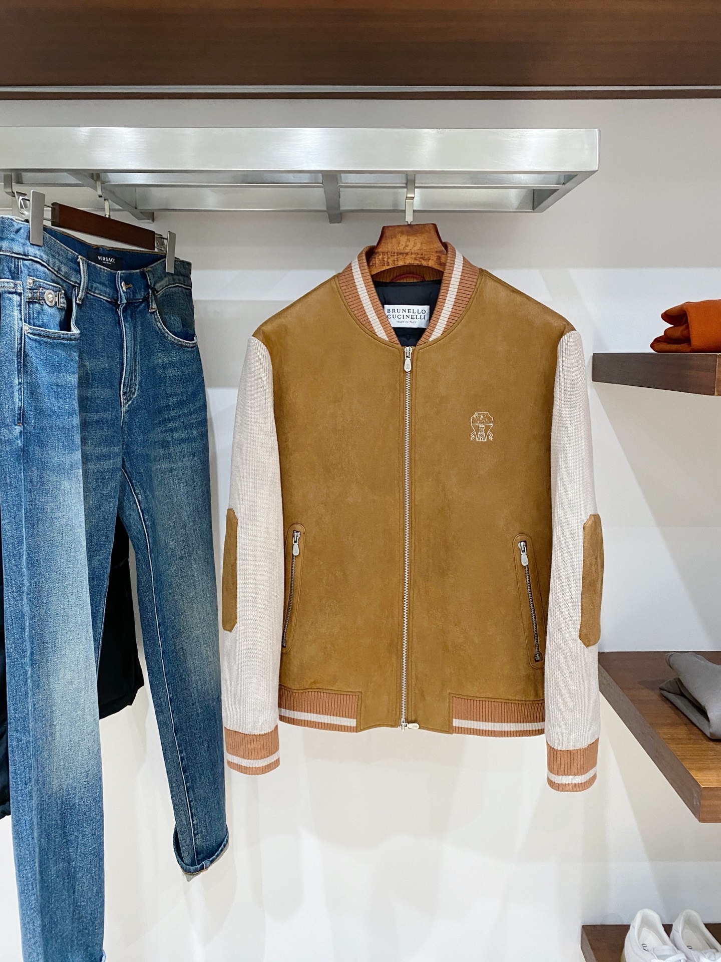 Brunello Cucinelli、2025最新款男士羽绒夹克、面料柔软舒适 ．上身版型超赞 ．拉链．