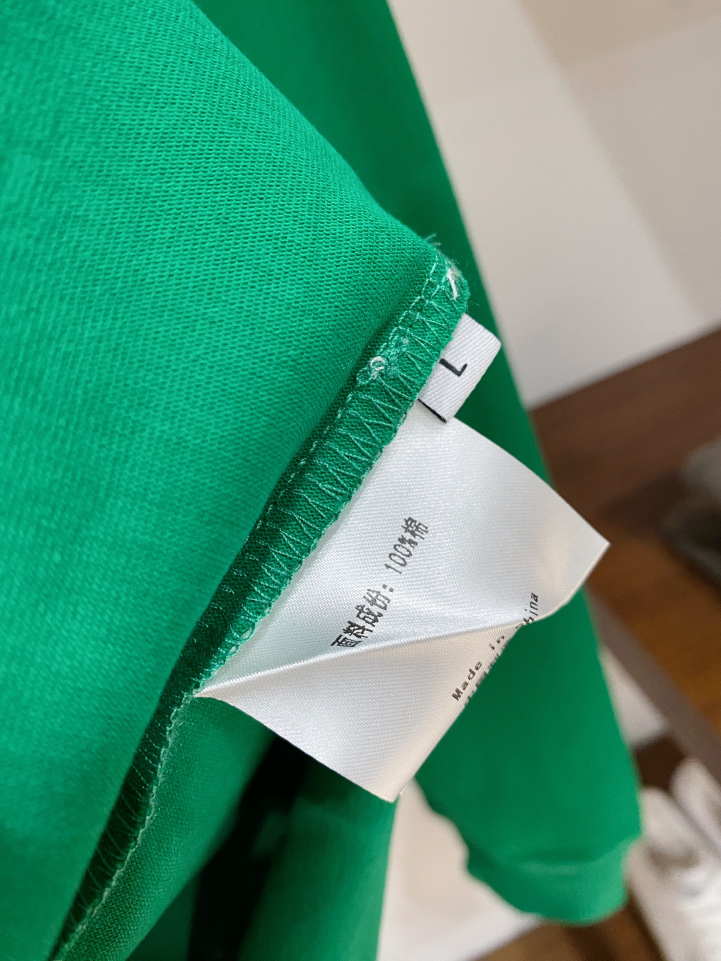 蒙口、2025新品长袖卫衣，帅气时尚，胸前刺绣装饰图案logo，简约百搭款。面料棉 不仅挺括，保持潮流的