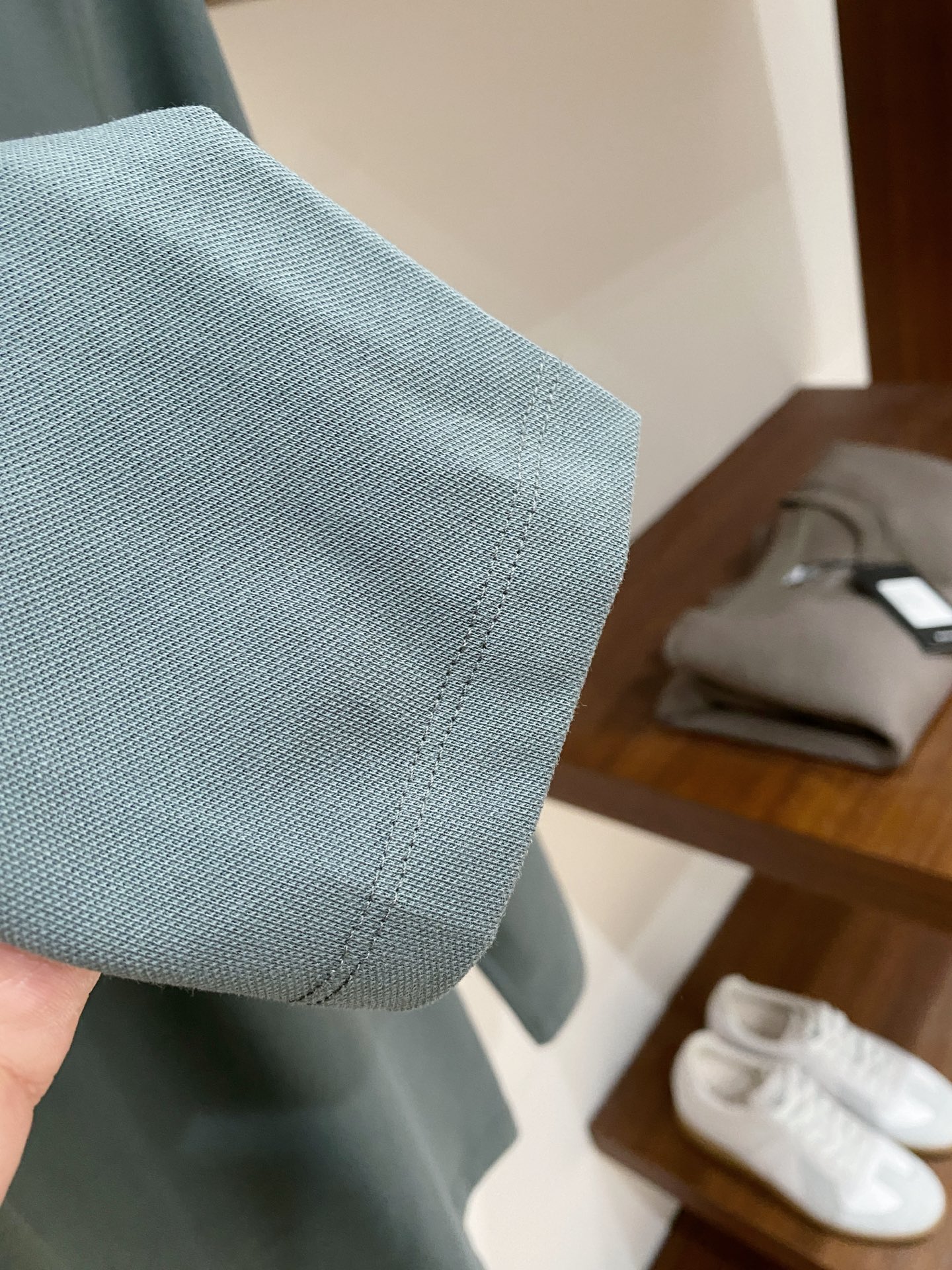 蒙口、2025新品长袖卫衣，帅气时尚，胸前刺绣装饰图案logo，简约百搭款。面料棉 不仅挺括，保持潮流的