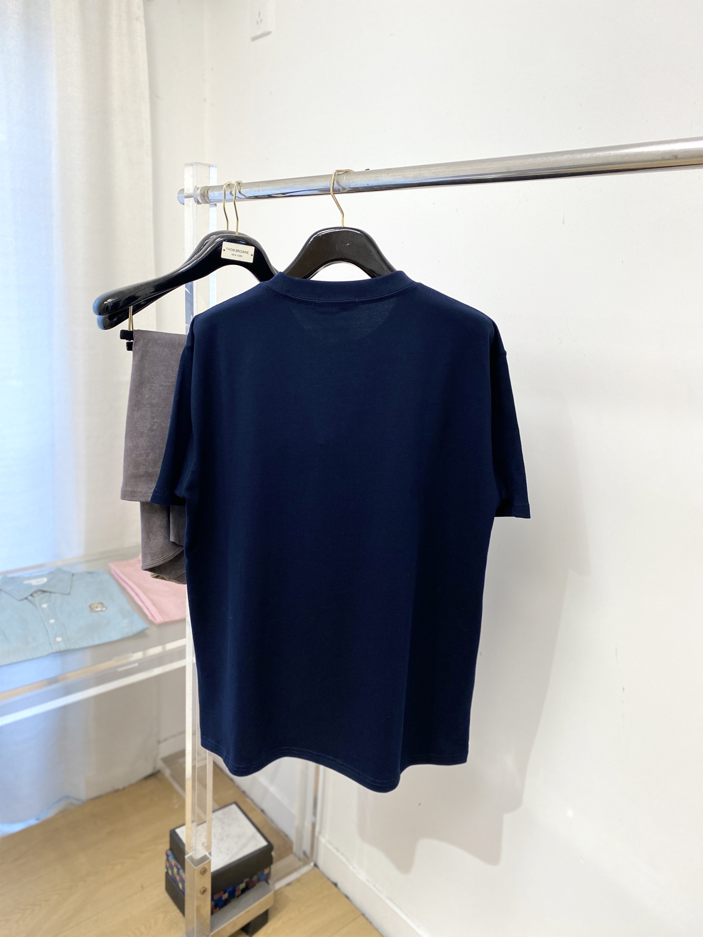 古奇、2025新品短袖T恤，帅气时尚，简约百搭款。胸口精致刺绣字母logo，面料棉 不仅挺括，保持潮流的