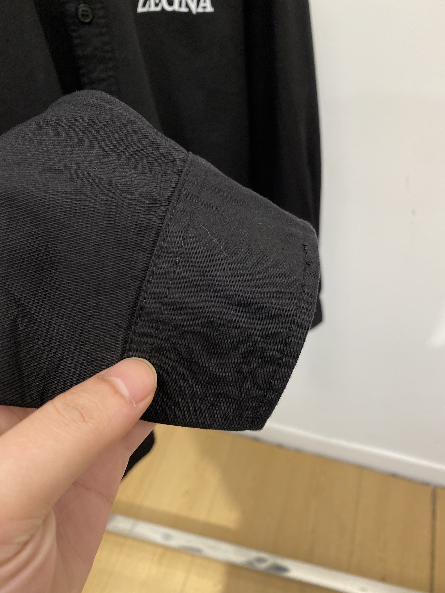 杰尼亚、￼2025新品衬衫，时尚帅气，简约百搭款，定制原版面料，不仅挺括，保持潮流的廓形，又穿着舒适，纱