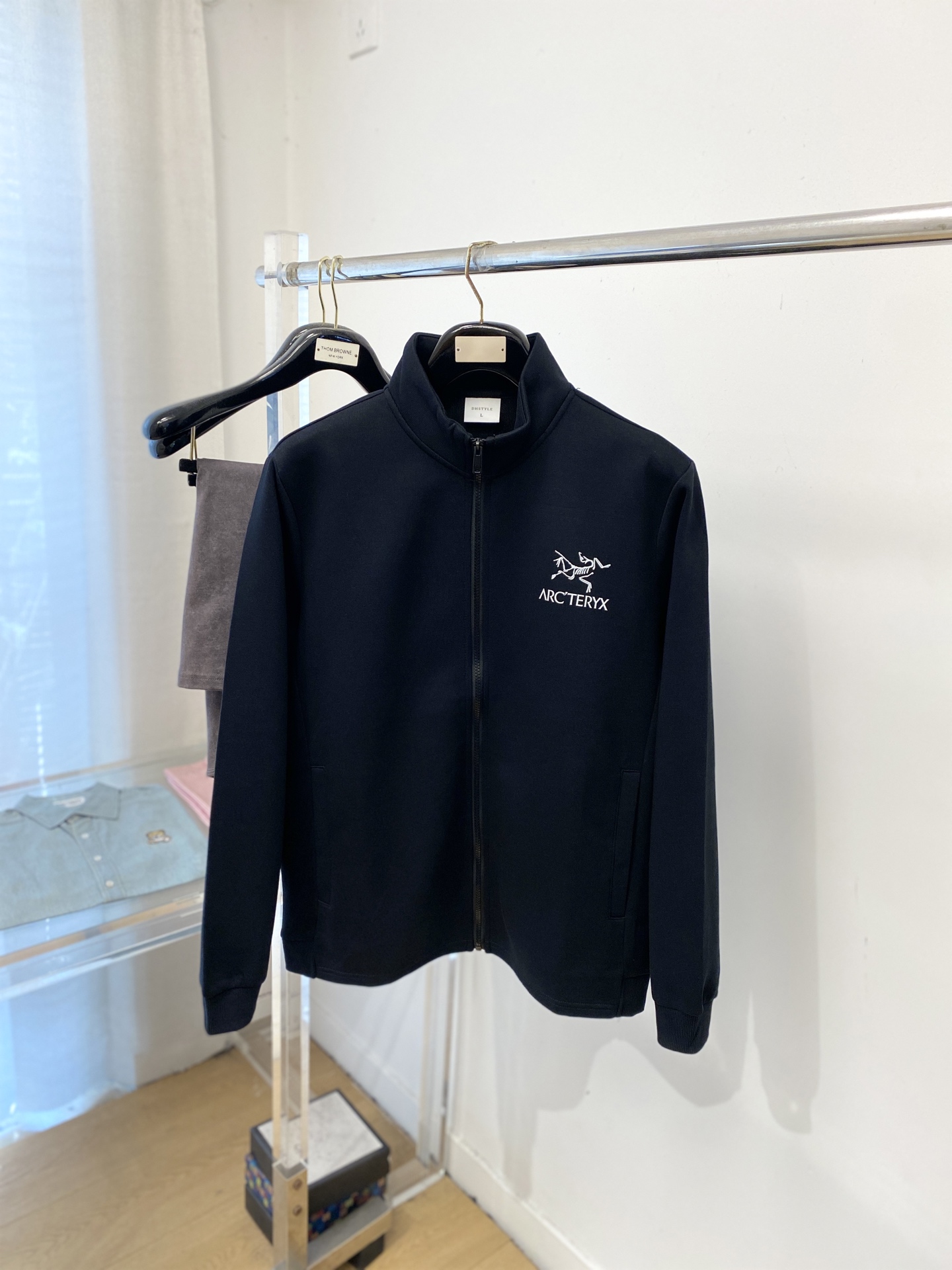 始祖鸟、2025新品卫衣外套，帅气时尚，胸前顶级印花图案字母logo，简约百搭款。面料棉 不仅挺括，保持