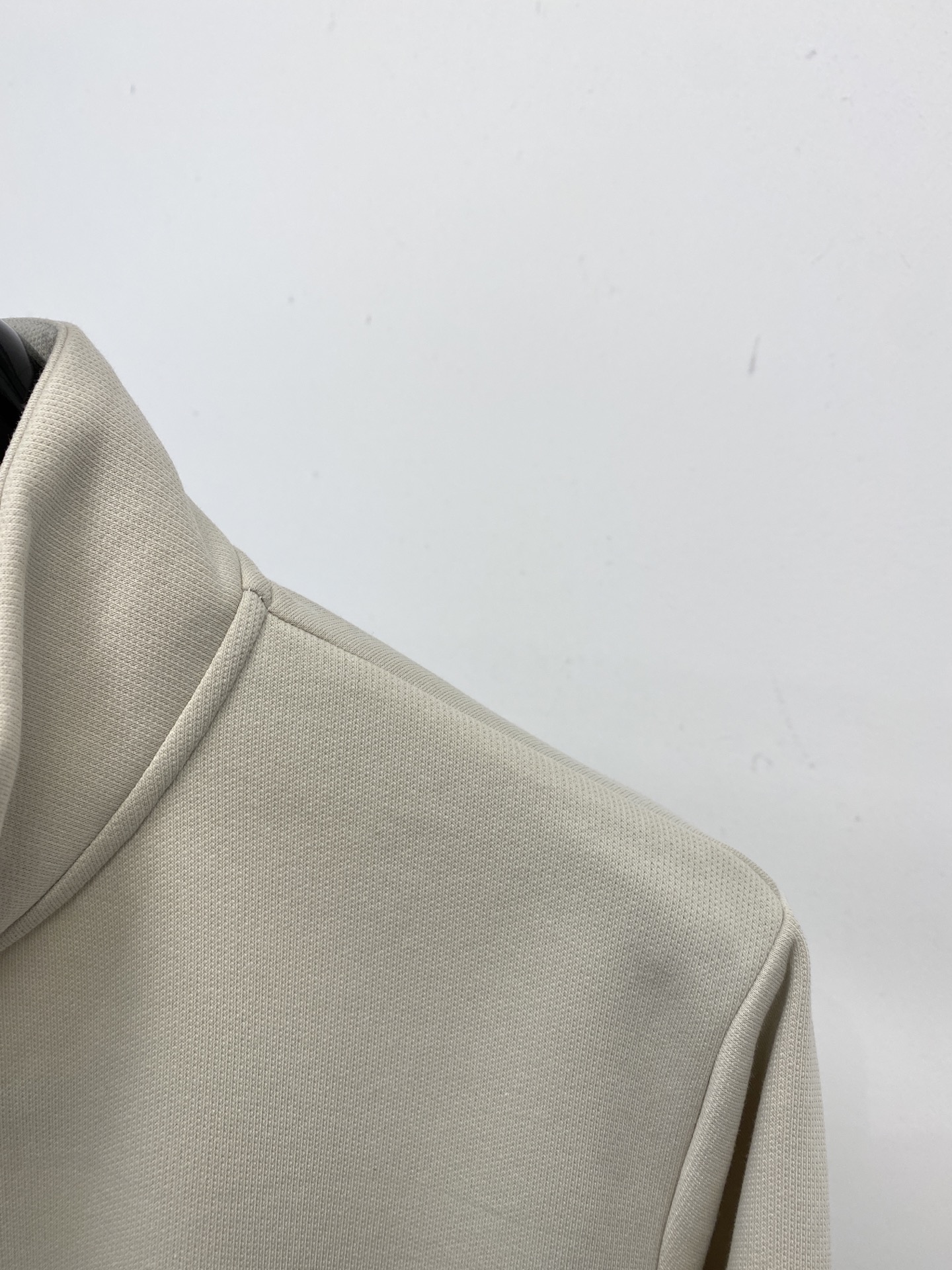 始祖鸟、2025新品卫衣外套，帅气时尚，胸前顶级印花图案字母logo，简约百搭款。面料棉 不仅挺括，保持