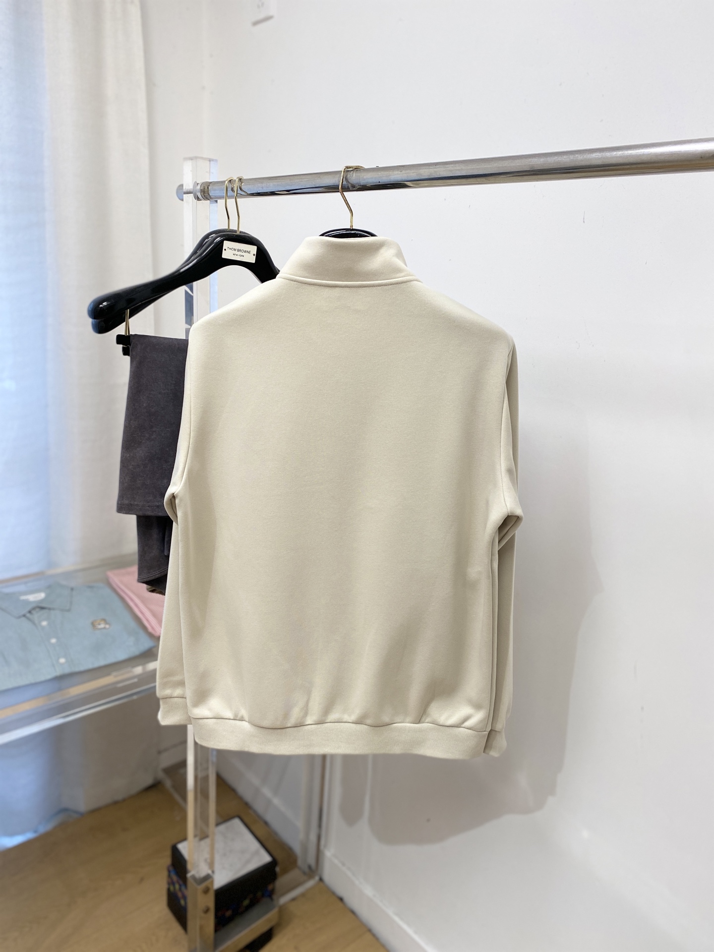 纪梵希、2025新品卫衣外套，帅气时尚，胸前顶级印花图案字母logo，简约百搭款。面料棉 不仅挺括，保持