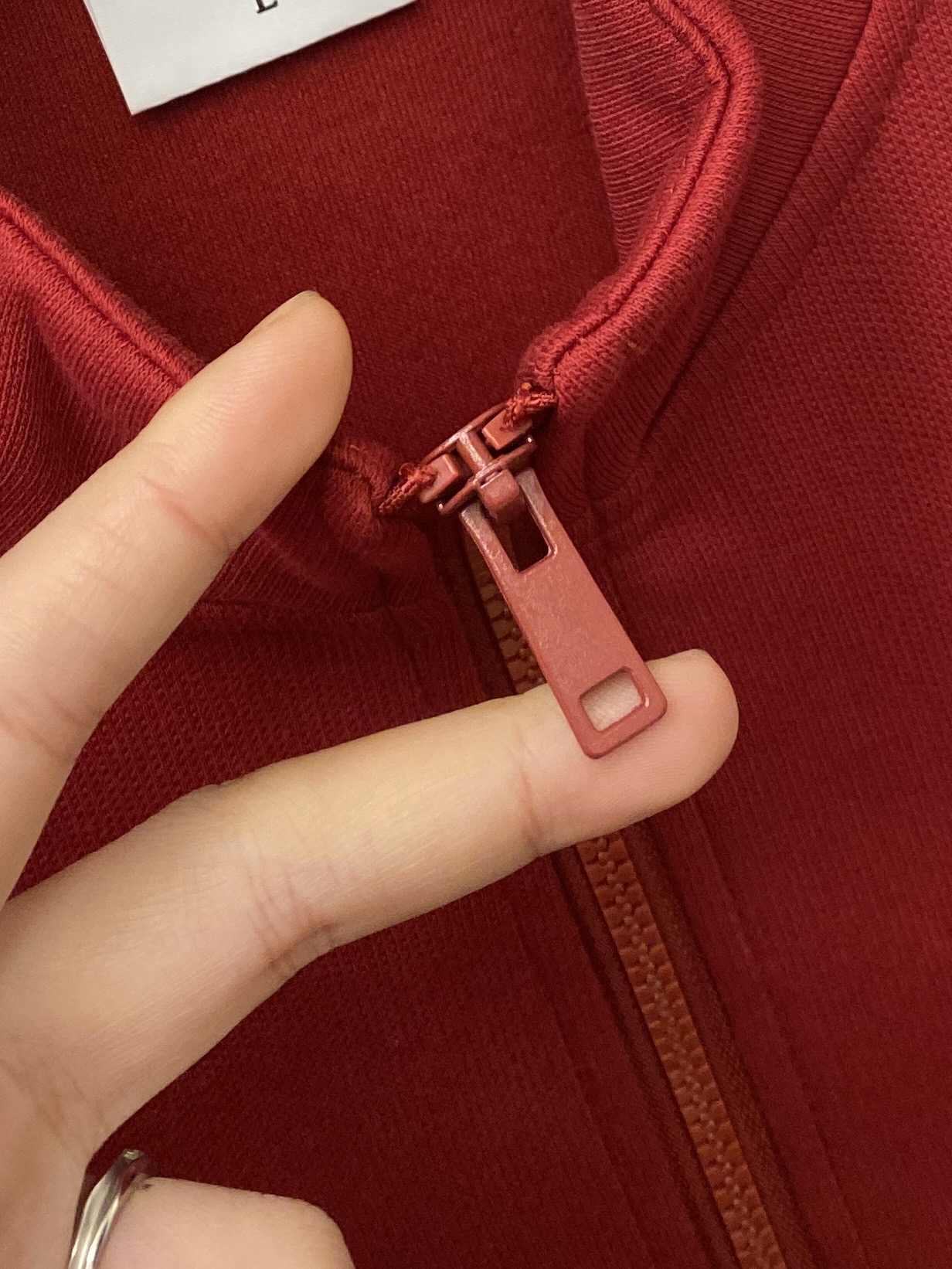 纪梵希、2025新品卫衣外套，帅气时尚，胸前顶级印花图案字母logo，简约百搭款。面料棉 不仅挺括，保持