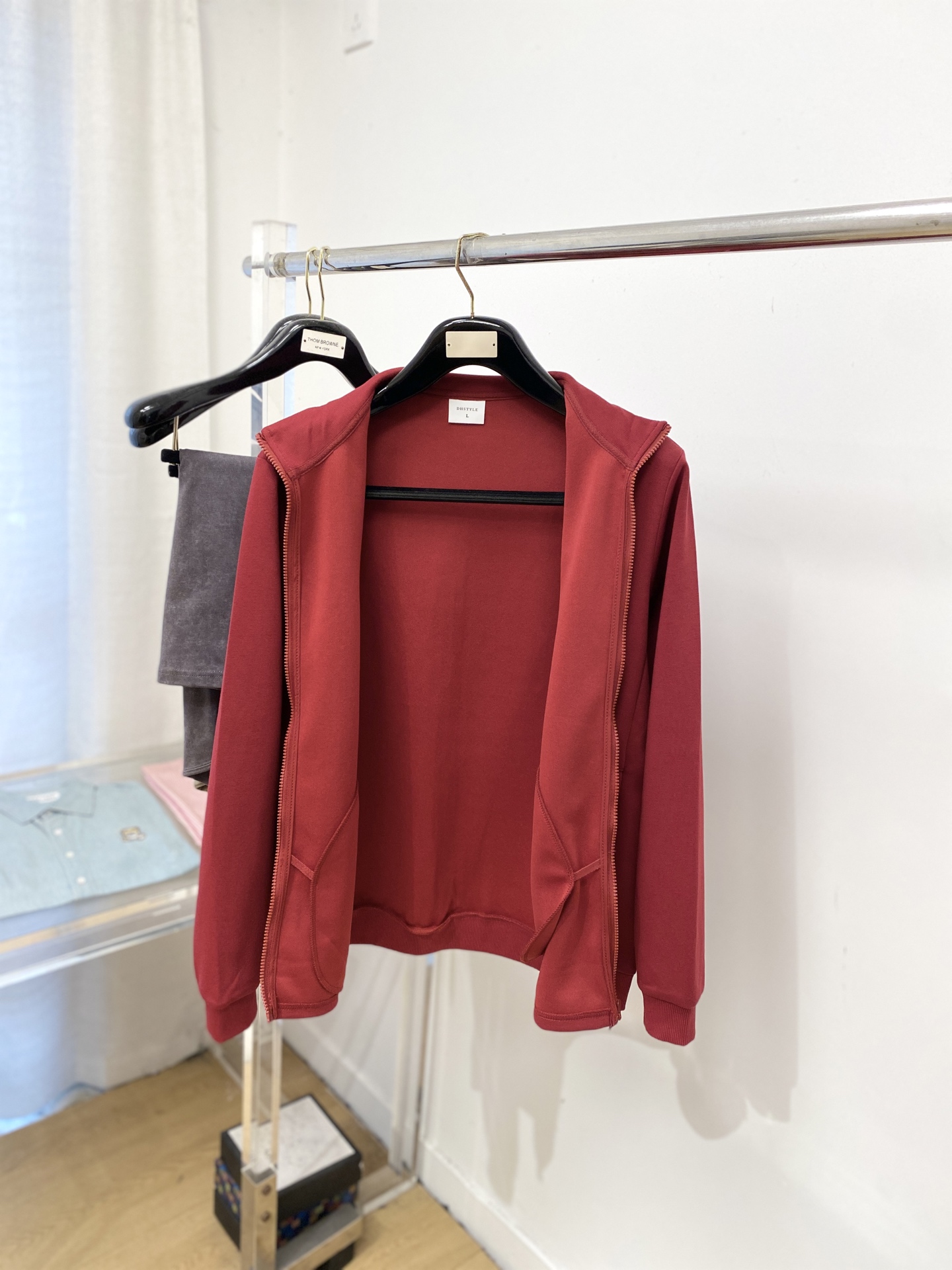 纪梵希、2025新品卫衣外套，帅气时尚，胸前顶级印花图案字母logo，简约百搭款。面料棉 不仅挺括，保持