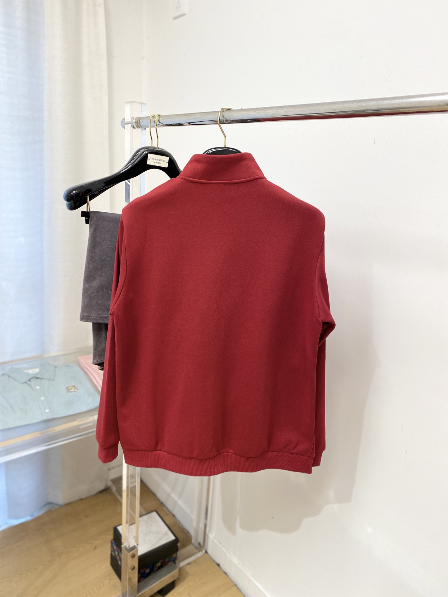 纪梵希、2025新品卫衣外套，帅气时尚，胸前顶级印花图案字母logo，简约百搭款。面料棉 不仅挺括，保持