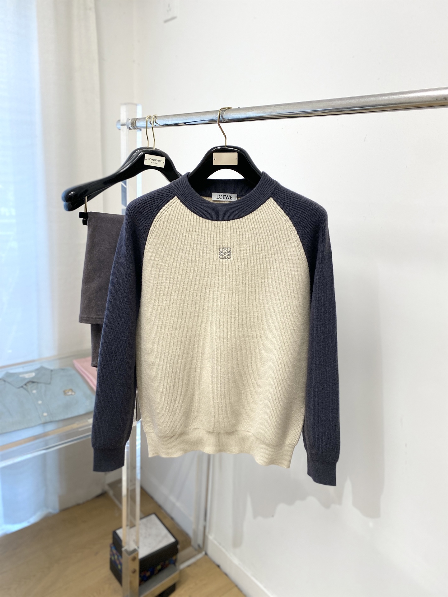 罗意威、2025新品羊毛衣 具有手感细腻柔软，可直接与肌肤接触，让暖心的纱线变化出细腻的质感，顶级工艺极