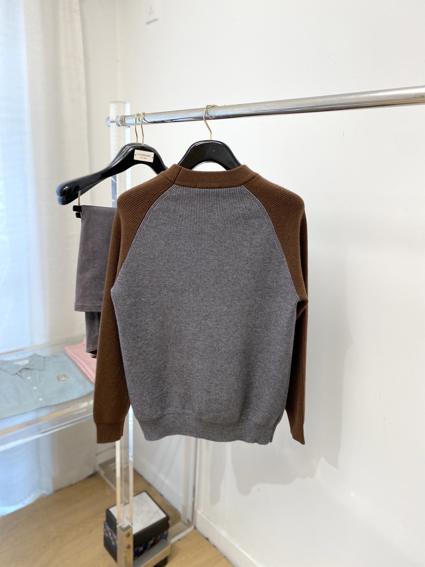 罗意威、2025新品羊毛衣 具有手感细腻柔软，可直接与肌肤接触，让暖心的纱线变化出细腻的质感，顶级工艺极