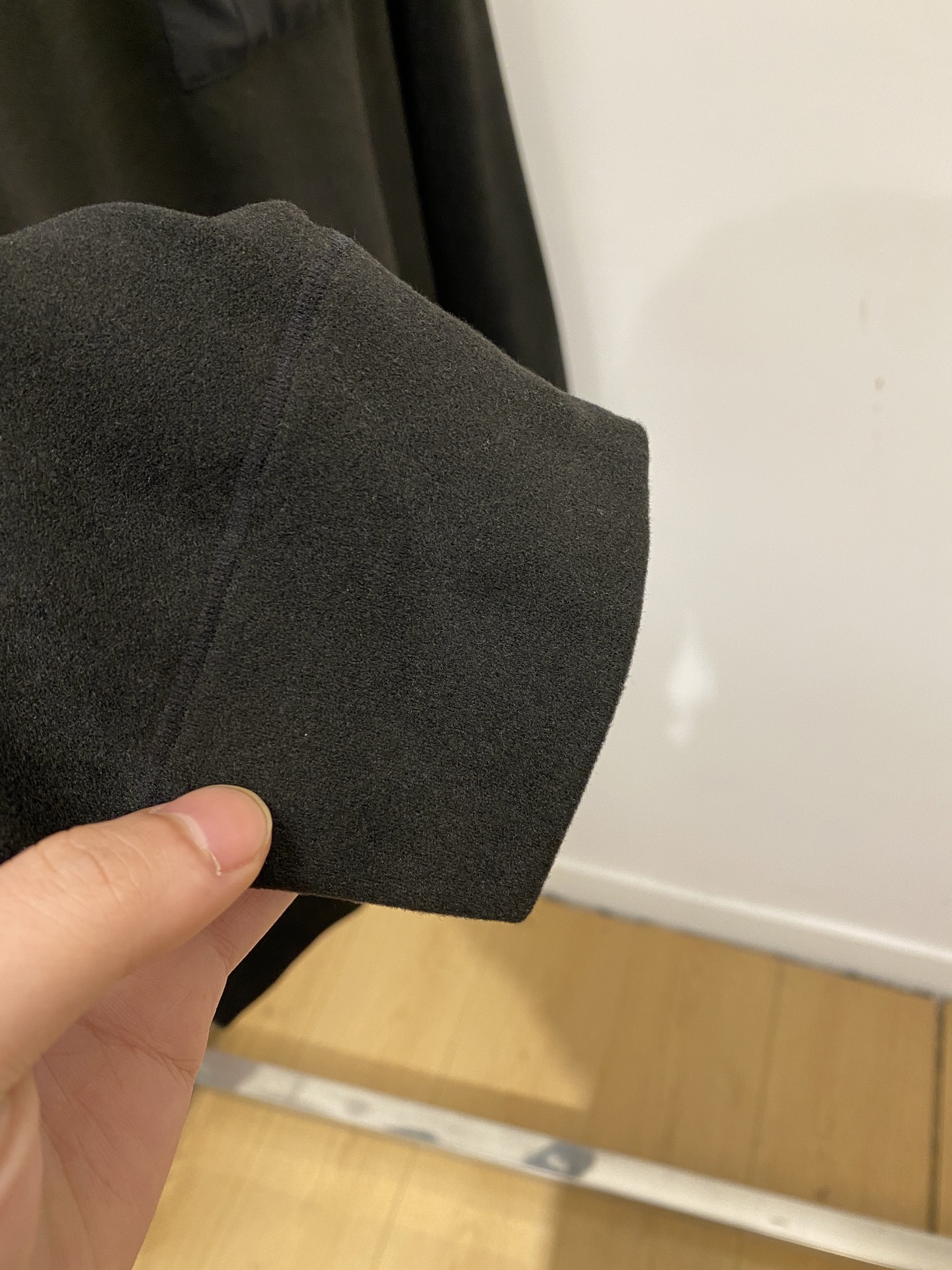 始祖鸟、2025新品长袖卫衣，帅气时尚，胸前顶级印胶字母图案logo，简约百搭款。面料棉 不仅挺括，保持