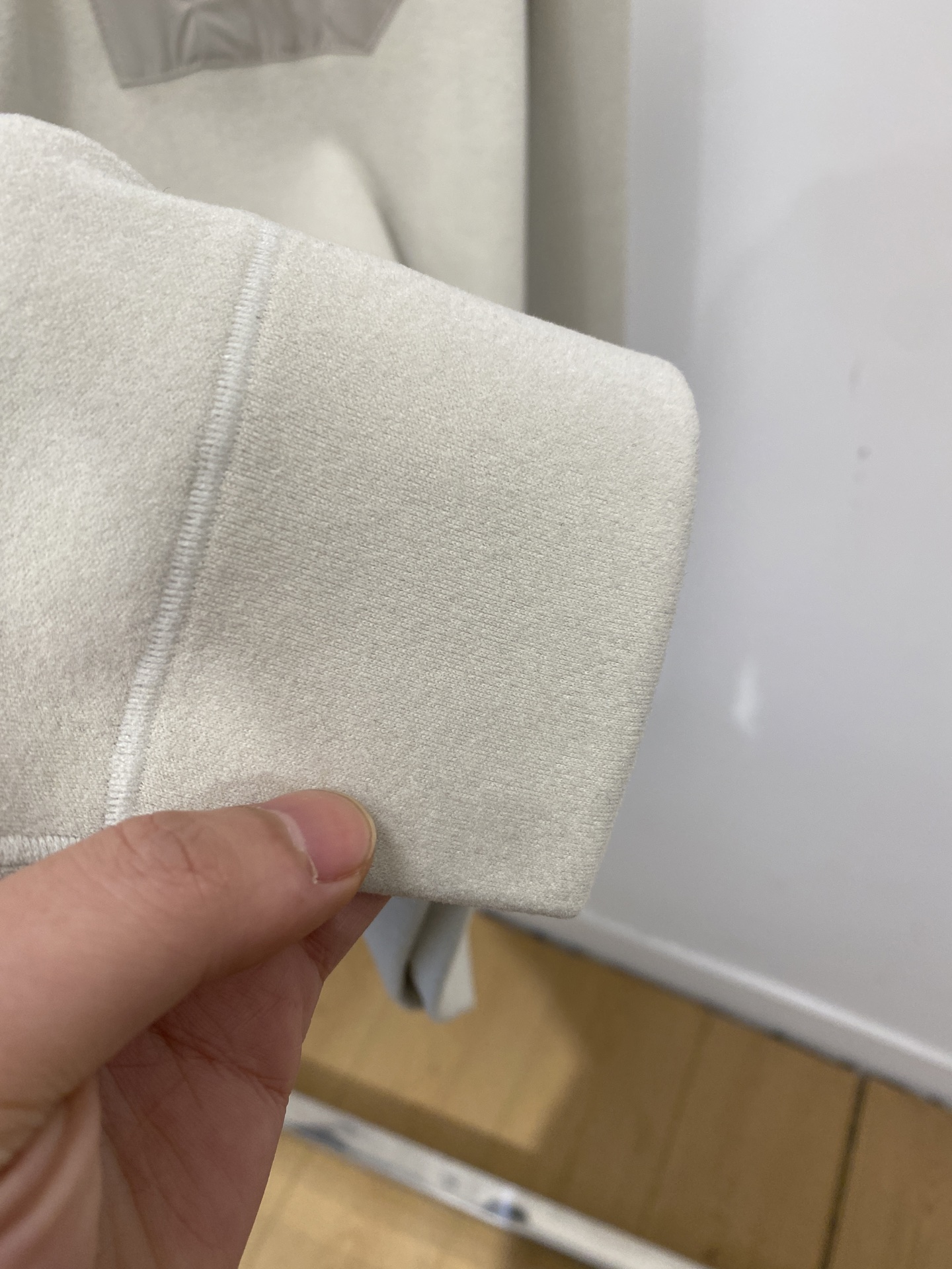 始祖鸟、2025新品长袖卫衣，帅气时尚，胸前顶级印胶字母图案logo，简约百搭款。面料棉 不仅挺括，保持