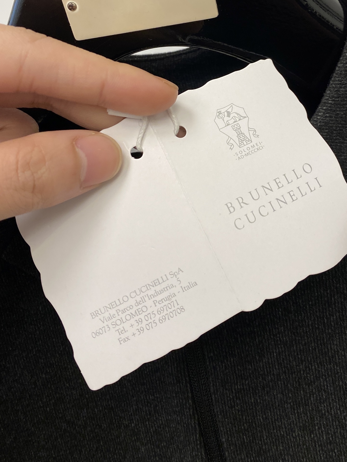 Brunello Cucinelli、2025新品长袖卫衣，帅气时尚，胸前精致刺绣图案logo，简约百搭