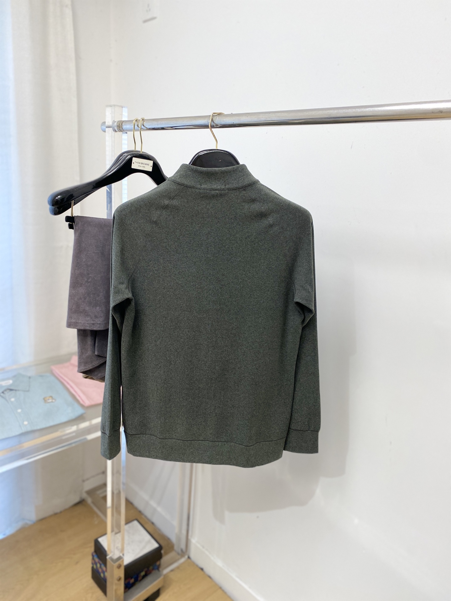 Brunello Cucinelli、2025新品长袖卫衣，帅气时尚，胸前精致刺绣图案logo，简约百搭