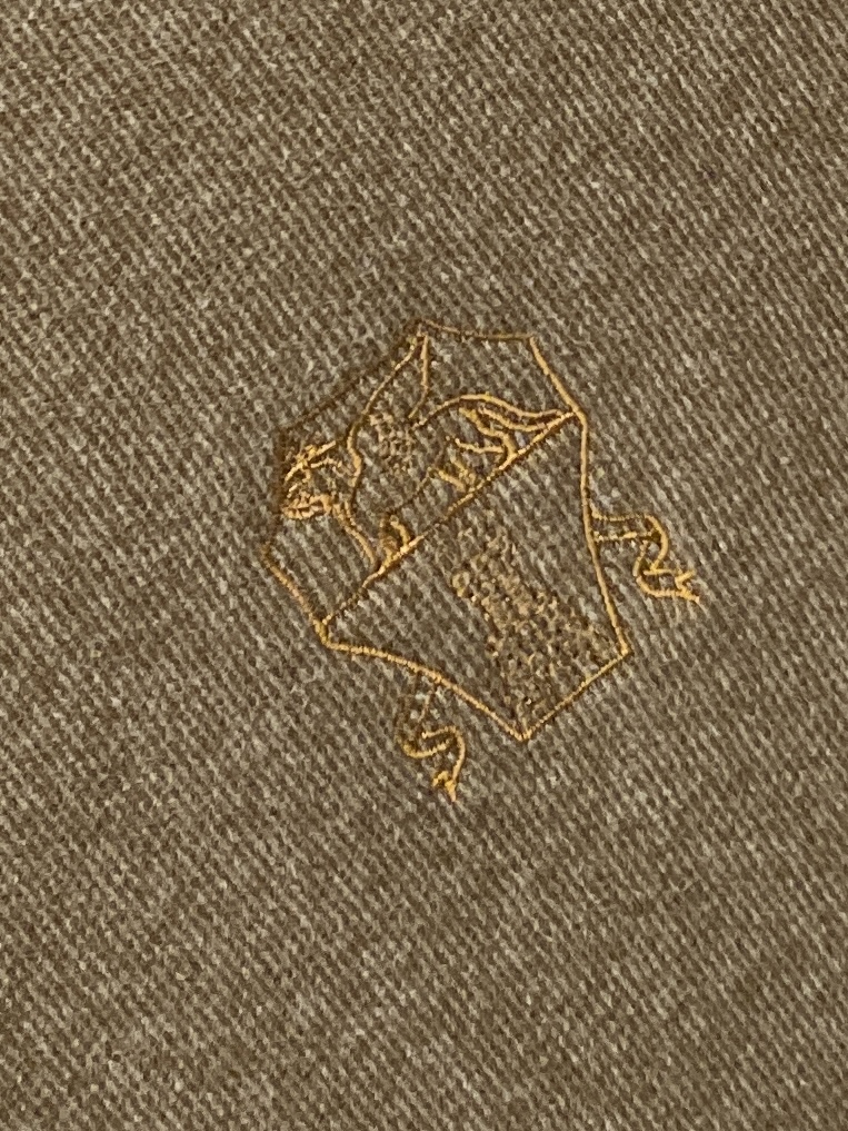 Brunello Cucinelli、2025新品长袖卫衣，帅气时尚，胸前精致刺绣图案logo，简约百搭