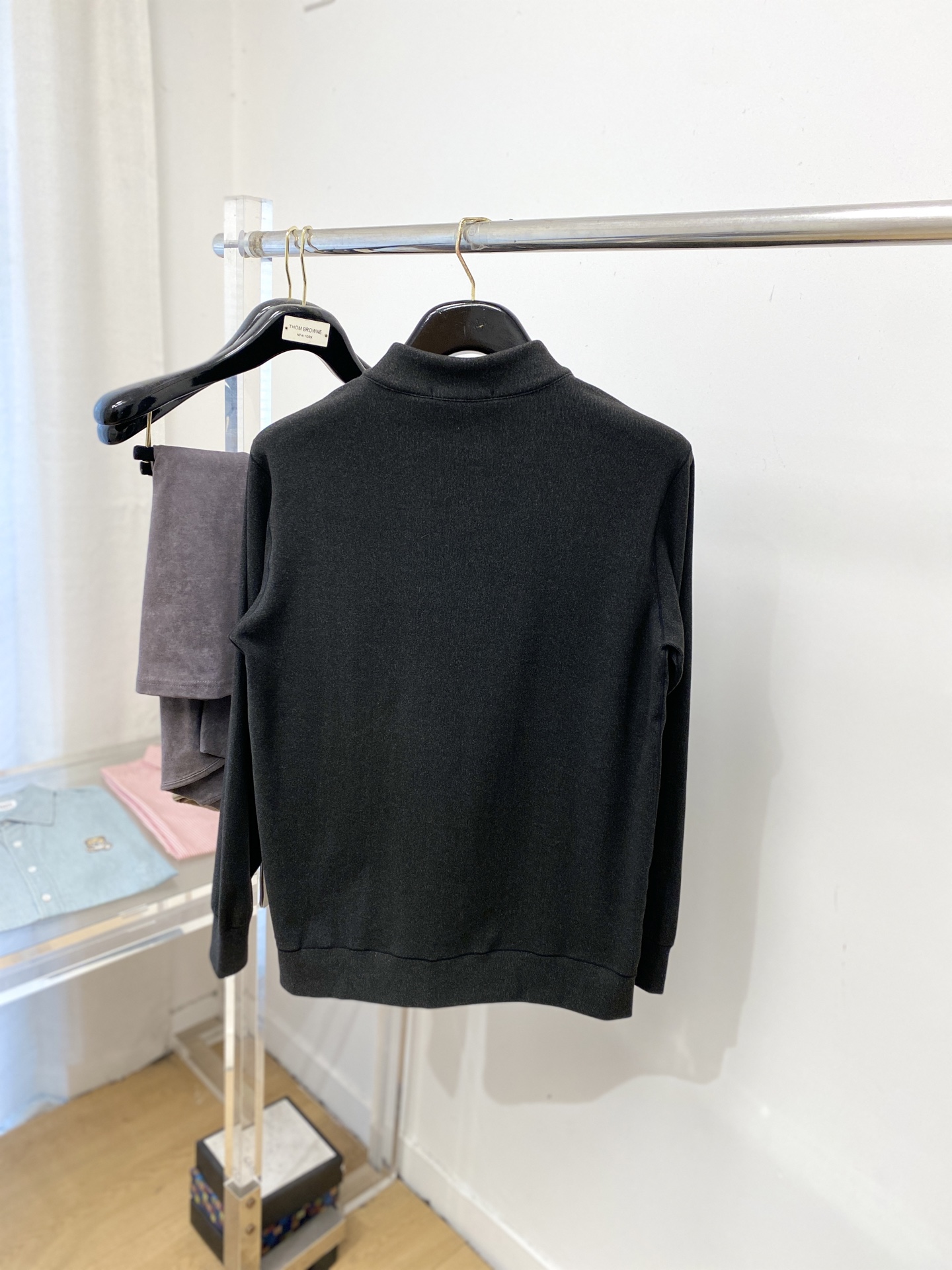 ￼lp🆕、2025新品长袖卫衣，帅气时尚，胸前顶级印胶字母图案logo，简约百搭款。面料棉 不仅挺括，保