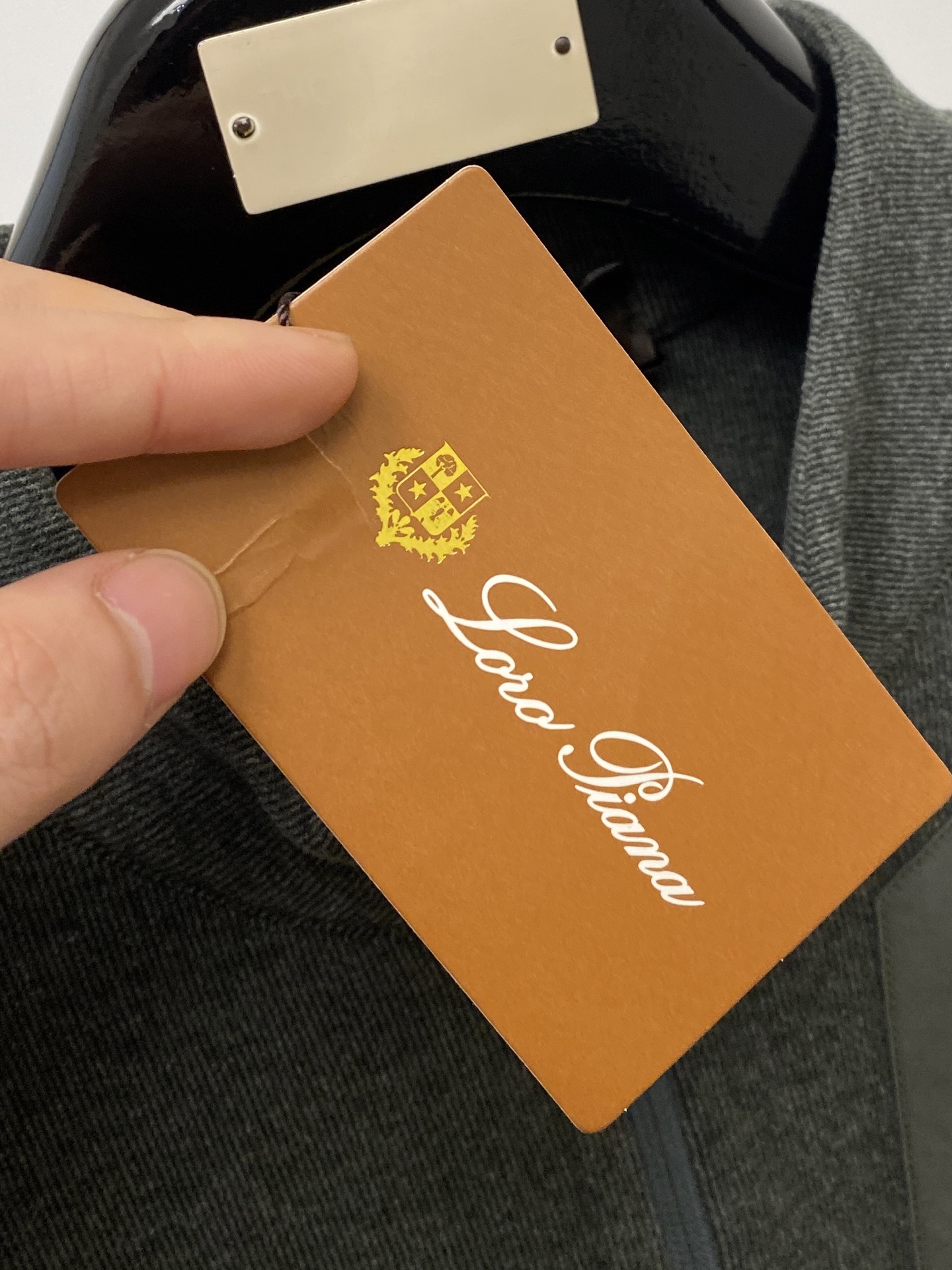 lp🆕、2025新品长袖卫衣，帅气时尚，胸前顶级印胶字母图案logo，简约百搭款。面料棉 不仅挺括，保持