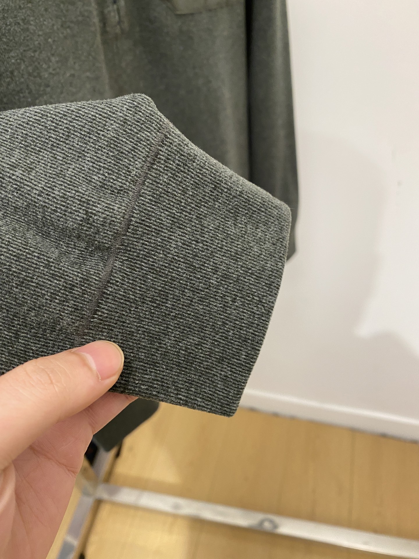 lp🆕、2025新品长袖卫衣，帅气时尚，胸前顶级印胶字母图案logo，简约百搭款。面料棉 不仅挺括，保持