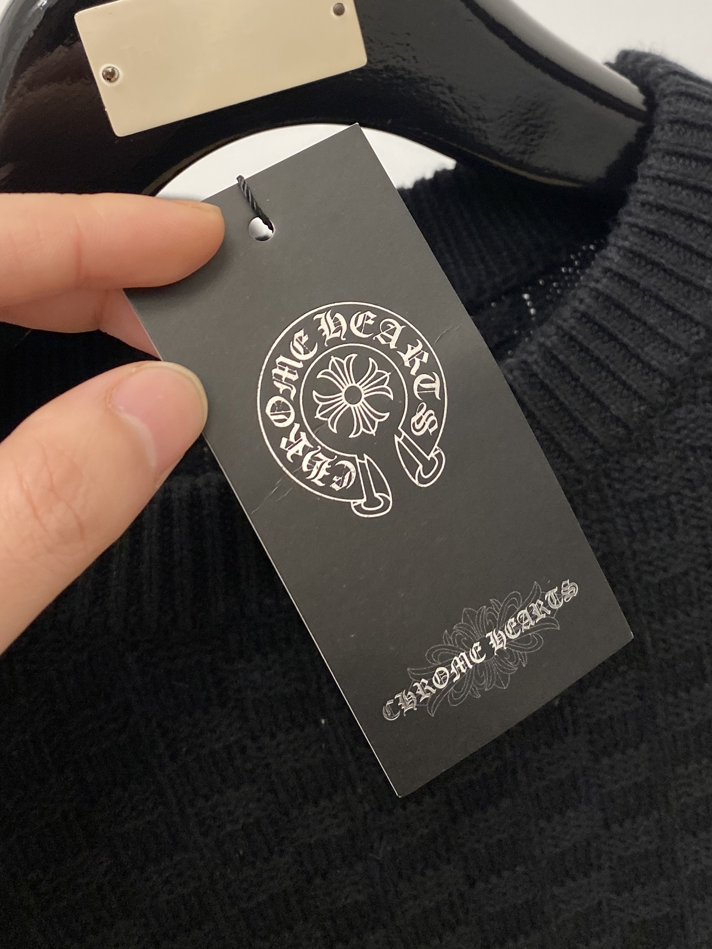 克罗心、2025新品羊毛衣 具有手感细腻柔软，可直接与肌肤接触，让暖心的纱线变化出细腻的质感，顶级工艺极