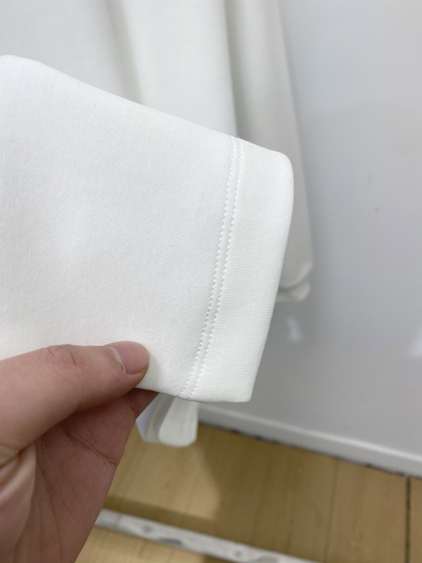 杰尼亚、2025新品长袖卫衣，帅气时尚，胸前顶级印胶字母logo，简约百搭款。面料棉 不仅挺括，保持潮流