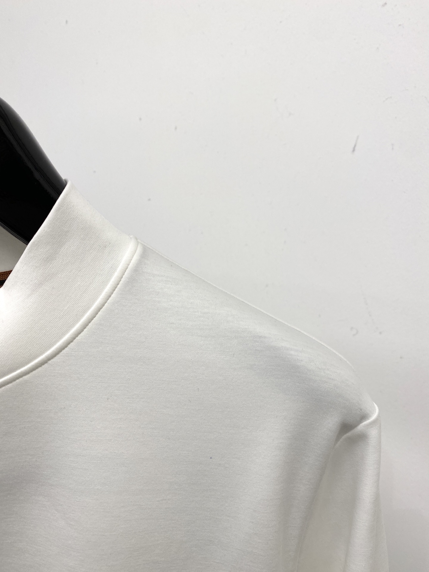 杰尼亚、2025新品长袖卫衣，帅气时尚，胸前顶级印胶字母logo，简约百搭款。面料棉 不仅挺括，保持潮流