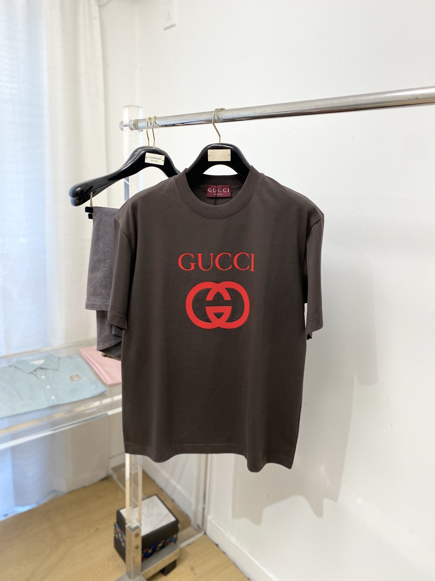 古奇、2025新品短袖T恤，帅气时尚，简约百搭款。胸前顶级印胶字母logo，面料棉 不仅挺括，保持潮流的