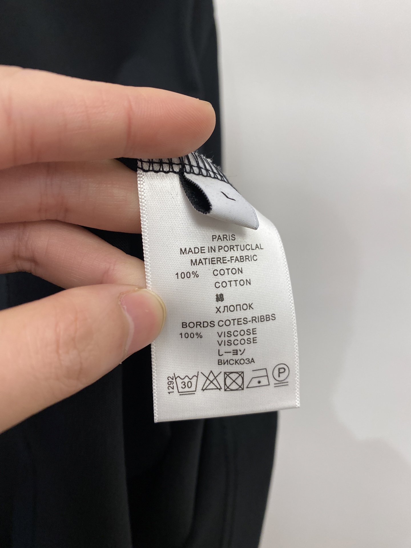 罗意威、2025新品短袖T恤，帅气时尚，简约百搭款。胸口顶级印胶图案字母logo，面料棉 不仅挺括，保持