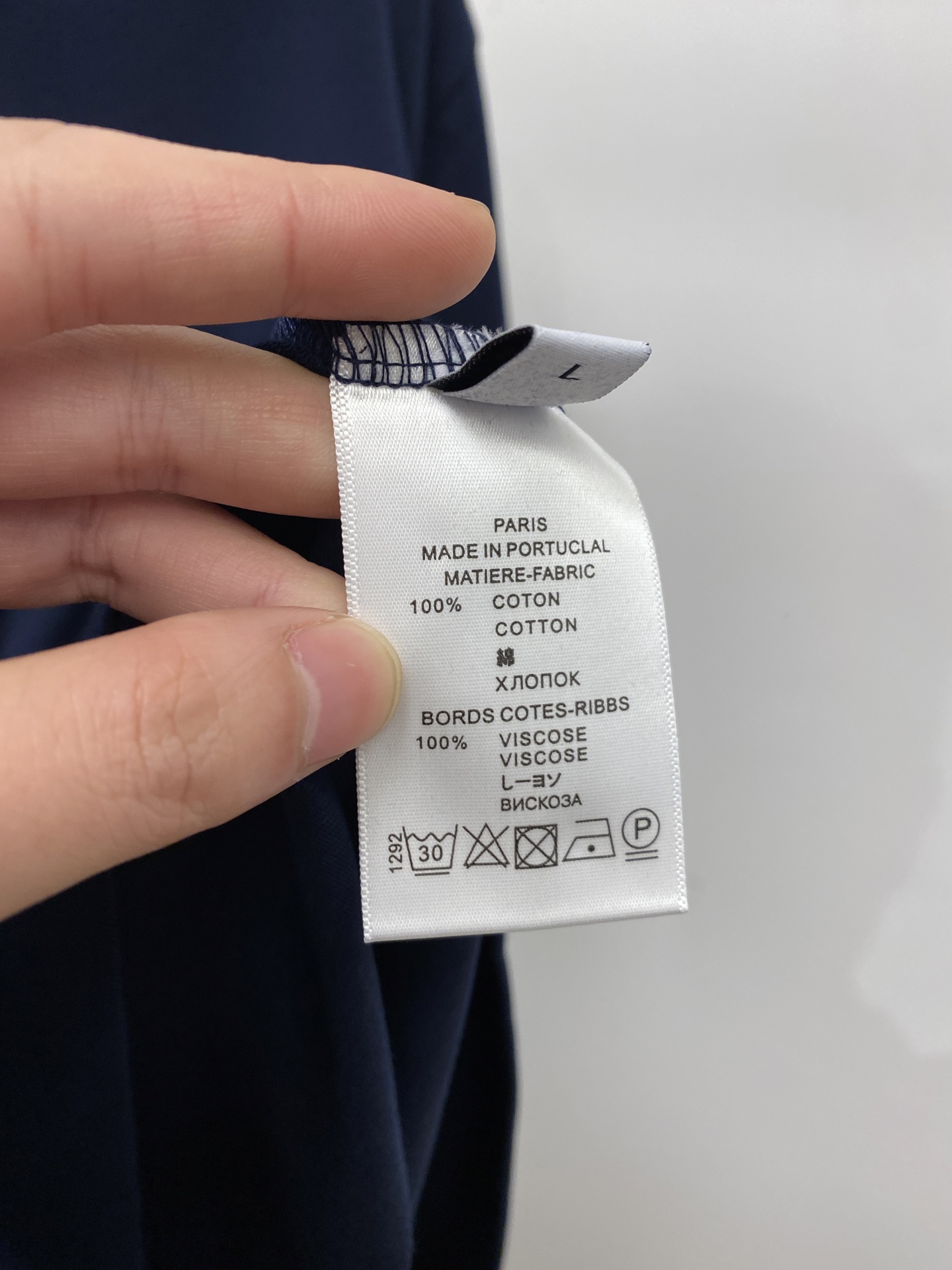 罗意威、2025新品短袖T恤，帅气时尚，简约百搭款。胸口顶级印胶图案字母logo，面料棉 不仅挺括，保持