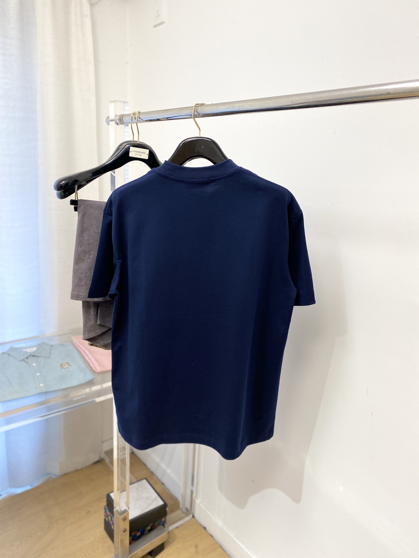 罗意威、2025新品短袖T恤，帅气时尚，简约百搭款。胸口顶级印胶图案字母logo，面料棉 不仅挺括，保持