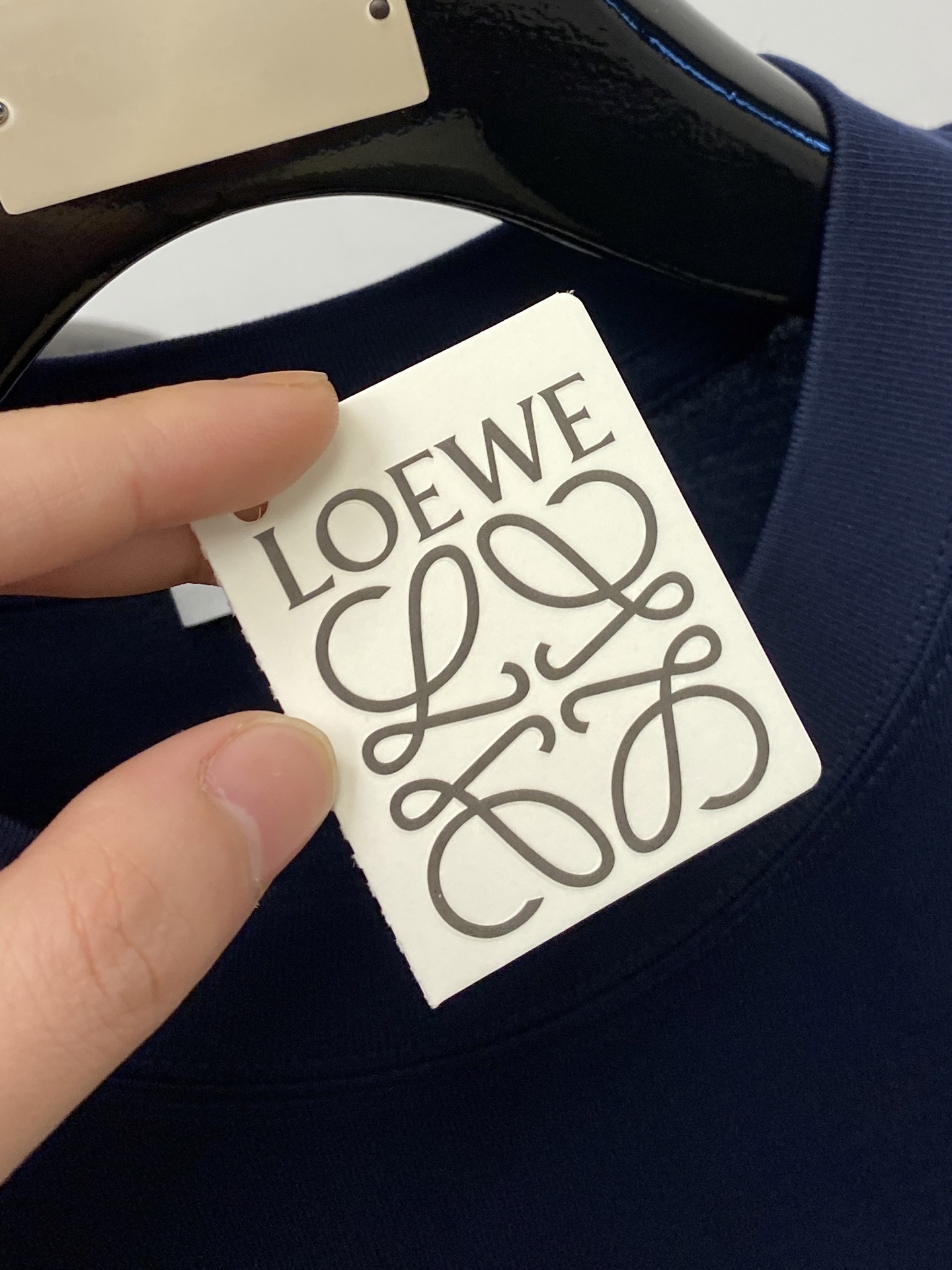 罗意威、2025新品短袖T恤，帅气时尚，简约百搭款。胸口顶级印胶图案字母logo，面料棉 不仅挺括，保持