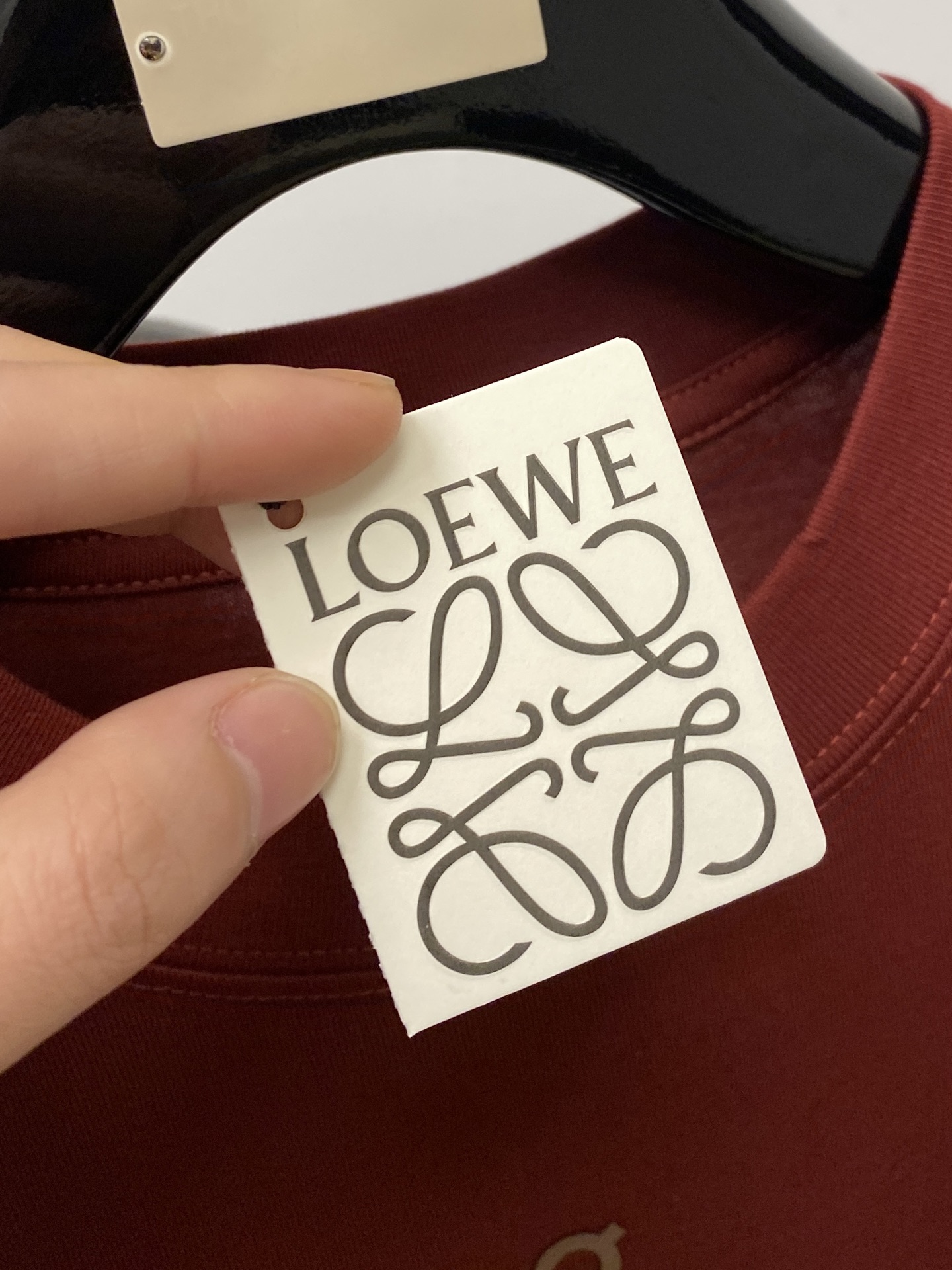 罗意威、2025新品短袖T恤，帅气时尚，简约百搭款。胸口顶级印胶图案字母logo，面料棉 不仅挺括，保持