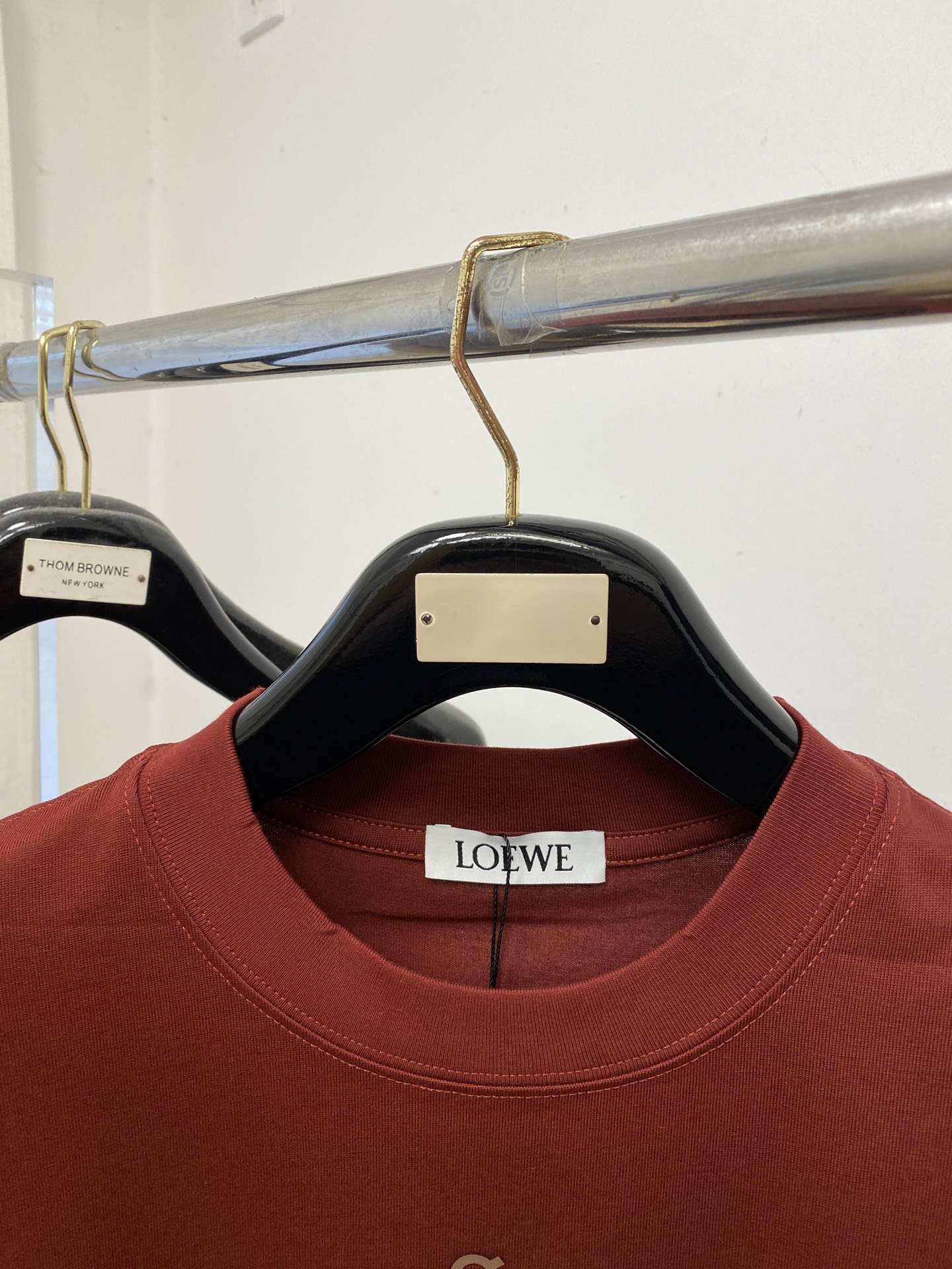 罗意威、2025新品短袖T恤，帅气时尚，简约百搭款。胸口顶级印胶图案字母logo，面料棉 不仅挺括，保持