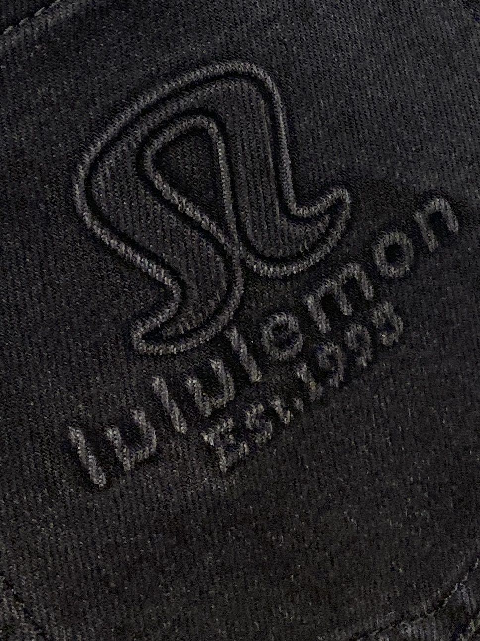支持年后退换！ lululemon 时尚潮牌、2025最新品，专柜同步有售，原单狠货，水洗休闲牛仔裤，进