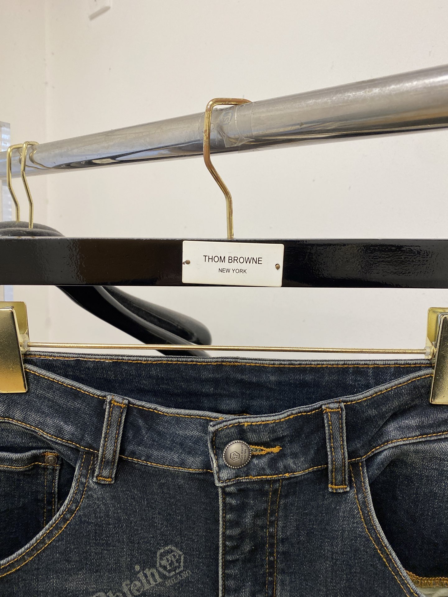 支持年后退换！ PP、2025最新品，专柜同步有售，原单狠货，水洗休闲牛仔裤，进口原版水洗弹力面料，舒适