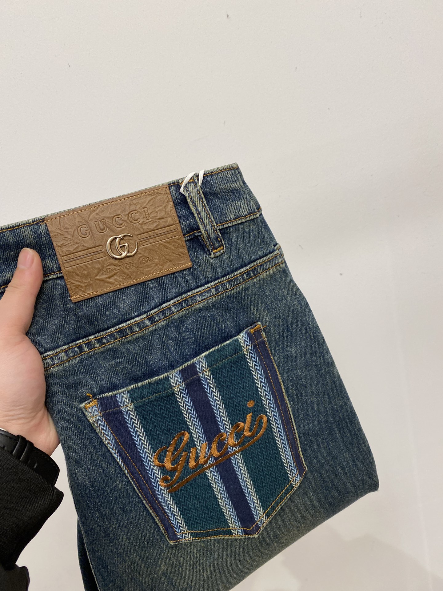 古奇、2025最新品，专柜同步有售，原单狠货，水洗休闲牛仔裤，进口原版水洗弹力面料，舒适有弹性，原版五金