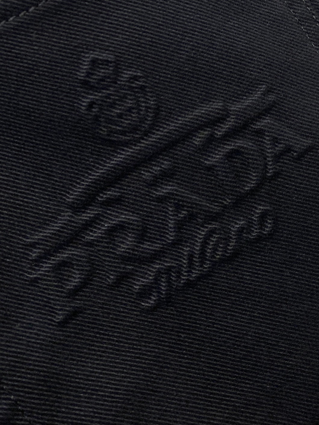 支持年后退换！ 普拉达、2025最新品，专柜同步有售，原单狠货，水洗休闲牛仔裤，进口原版水洗弹力面料，舒