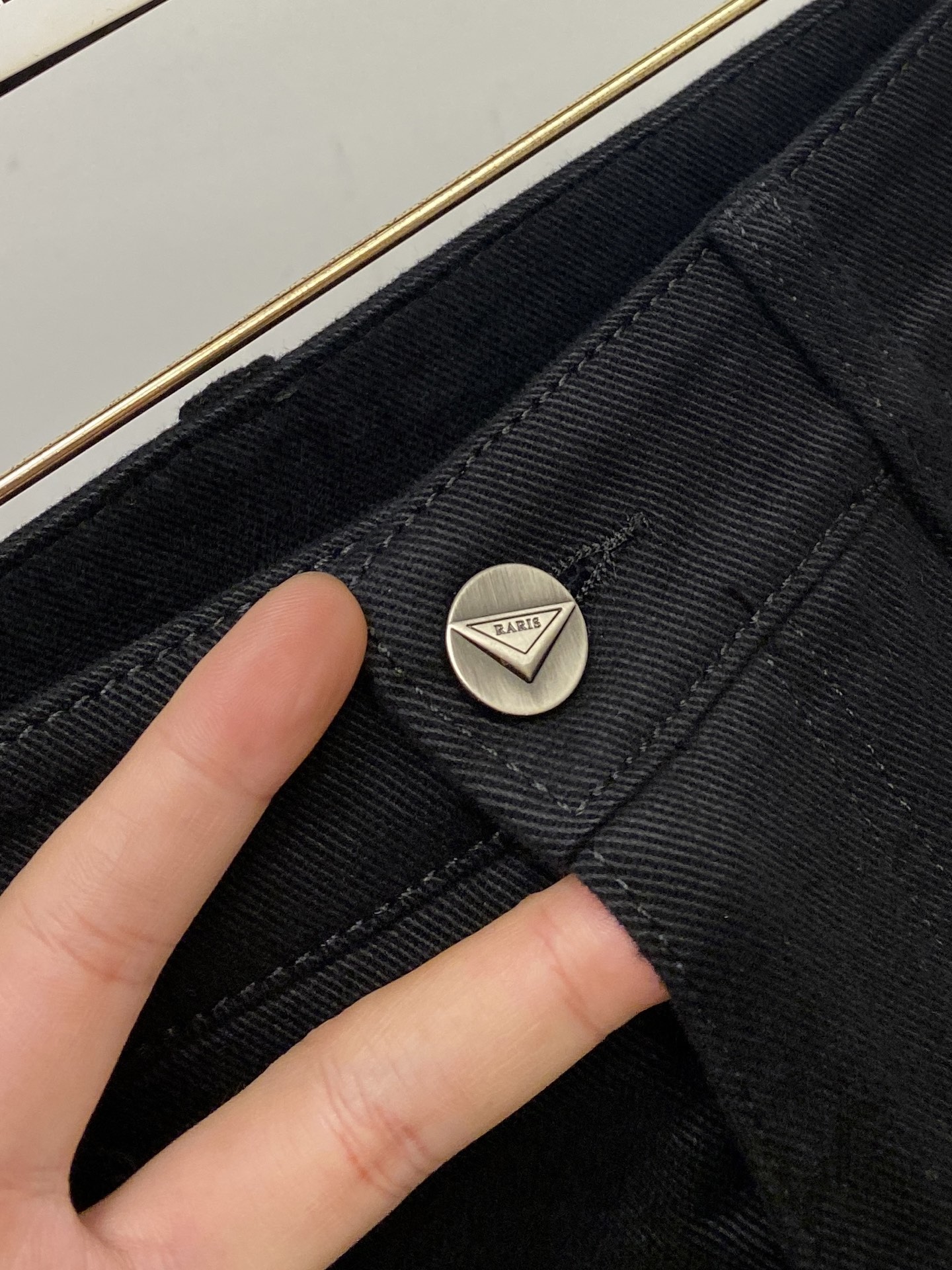 支持年后退换！ 普拉达、2025最新品，专柜同步有售，原单狠货，水洗休闲牛仔裤，进口原版水洗弹力面料，舒