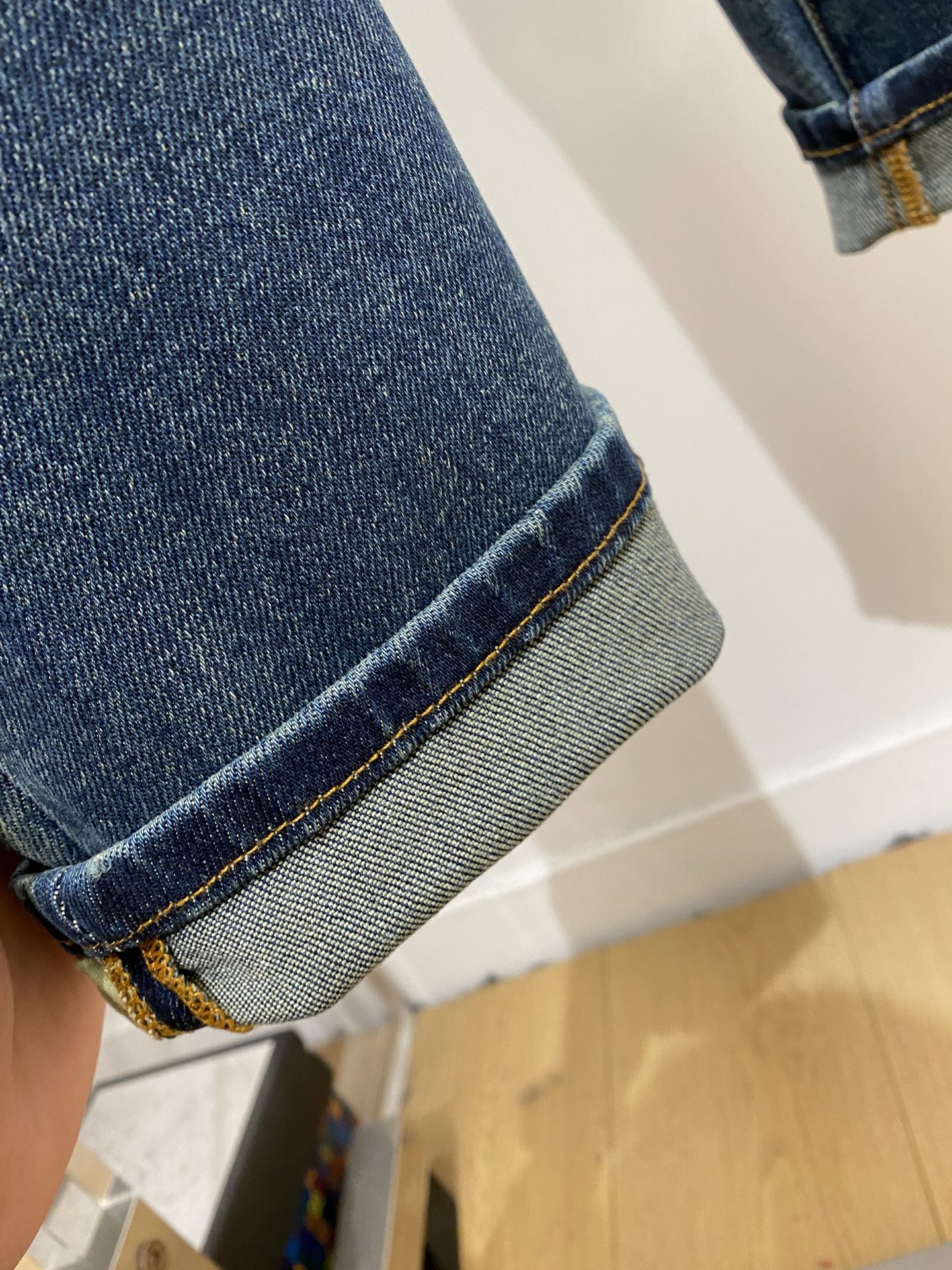 支持年后退换！ lululemon 时尚潮牌、2025最新品，专柜同步有售，原单狠货，水洗休闲牛仔裤，进