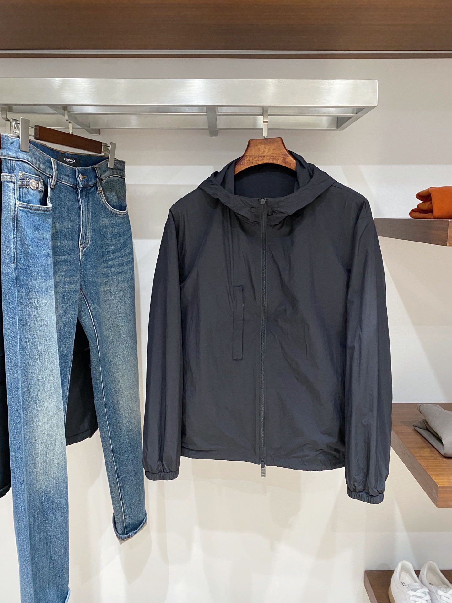 支持年后退换！巴宝莉、2025新品夹克外套，时尚帅气，简约百搭款，衣下刺绣装饰图案logo，定制原版面料